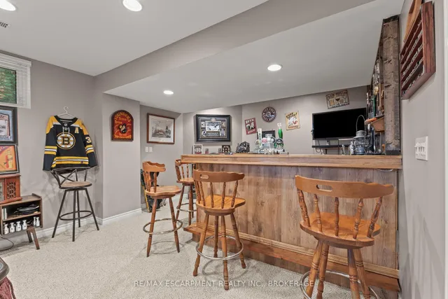Additional property image - 61 Seaton Place Dr