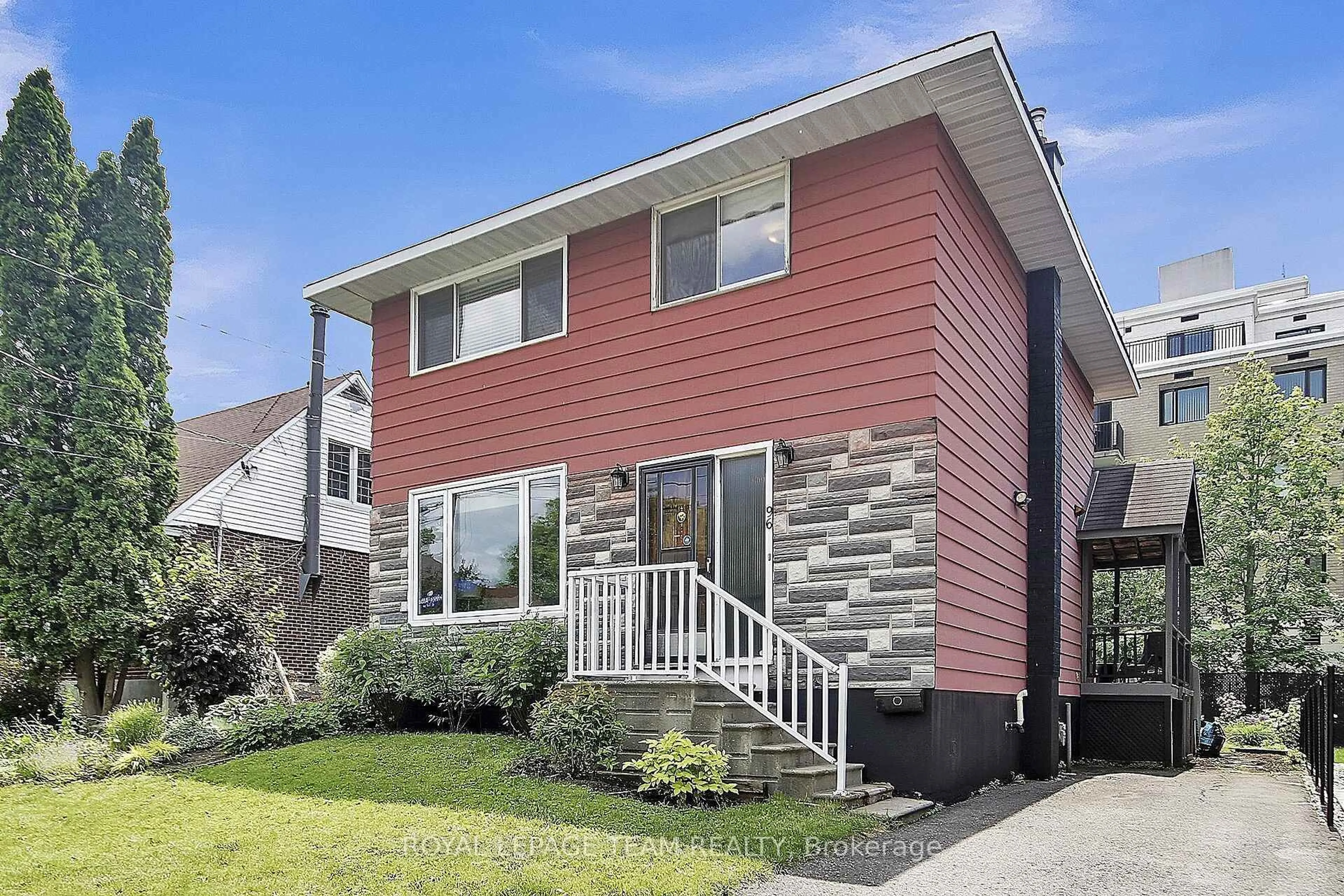 Home with vinyl exterior material, street for 96 Prince Albert St, Ottawa Ontario K1K 2A1