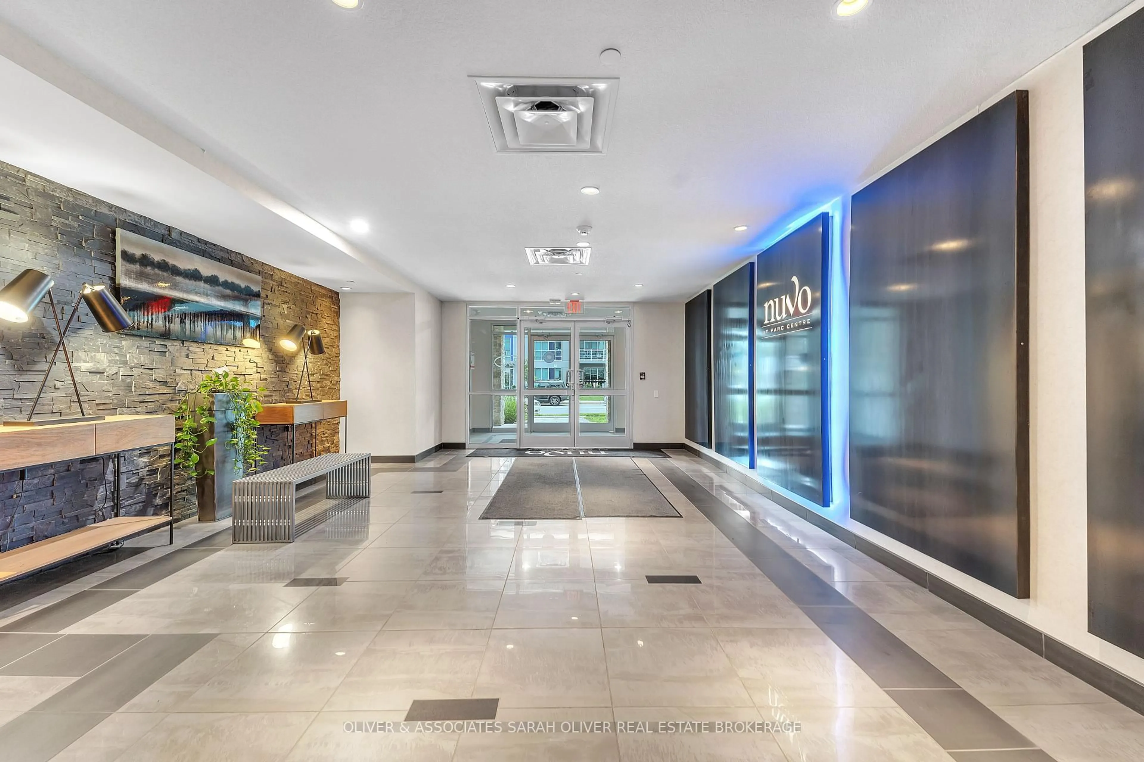 Lobby for 320 Sugarcreek Tr #313, London North Ontario N6H 0G4