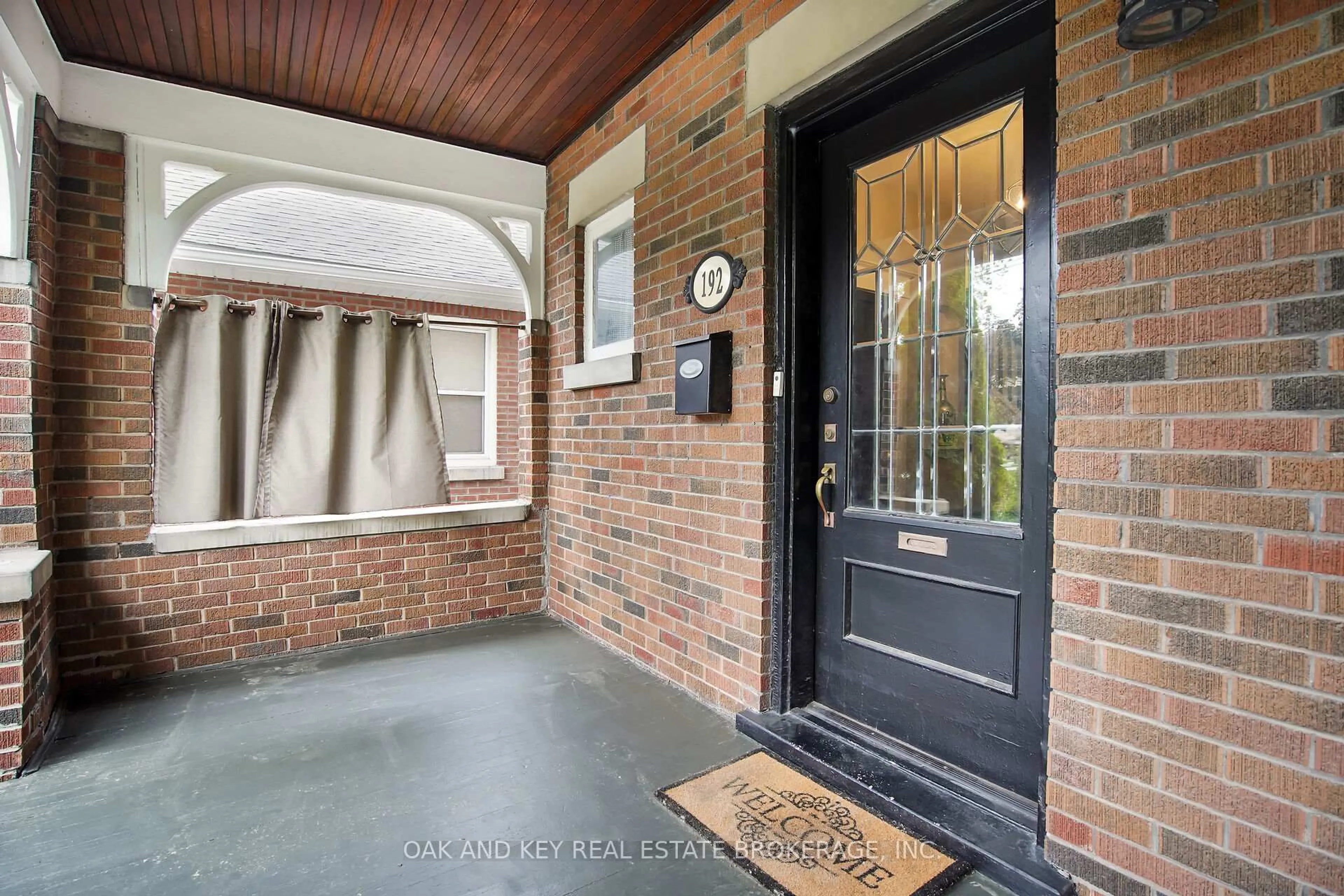 Indoor entryway for 192 RIDOUT St, London South Ontario N6C 3X9