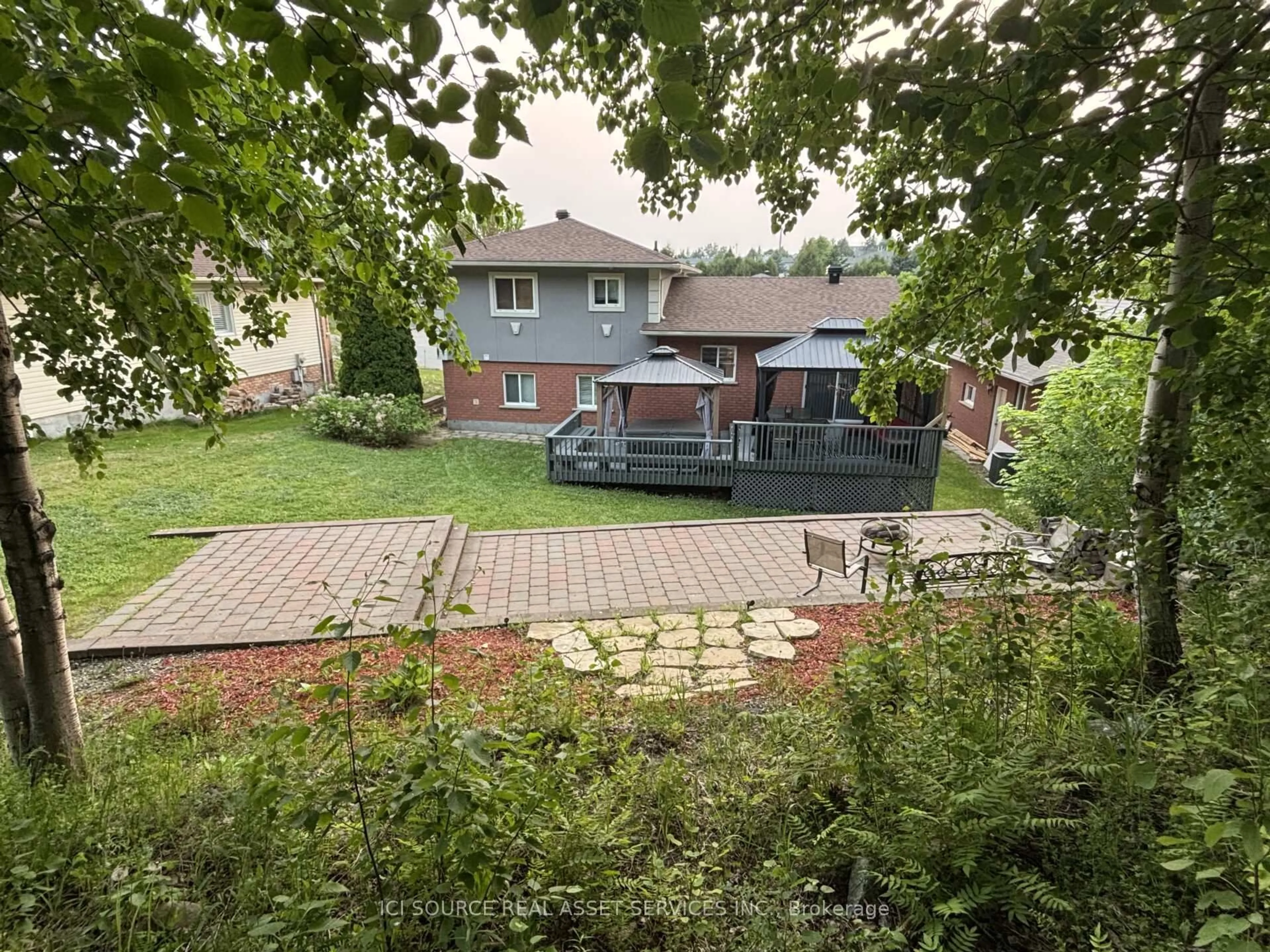 A pic from outside/outdoor area/front of a property/back of a property/a pic from drone, street for 212 Gold St, Greater Sudbury Ontario P3E 6A4
