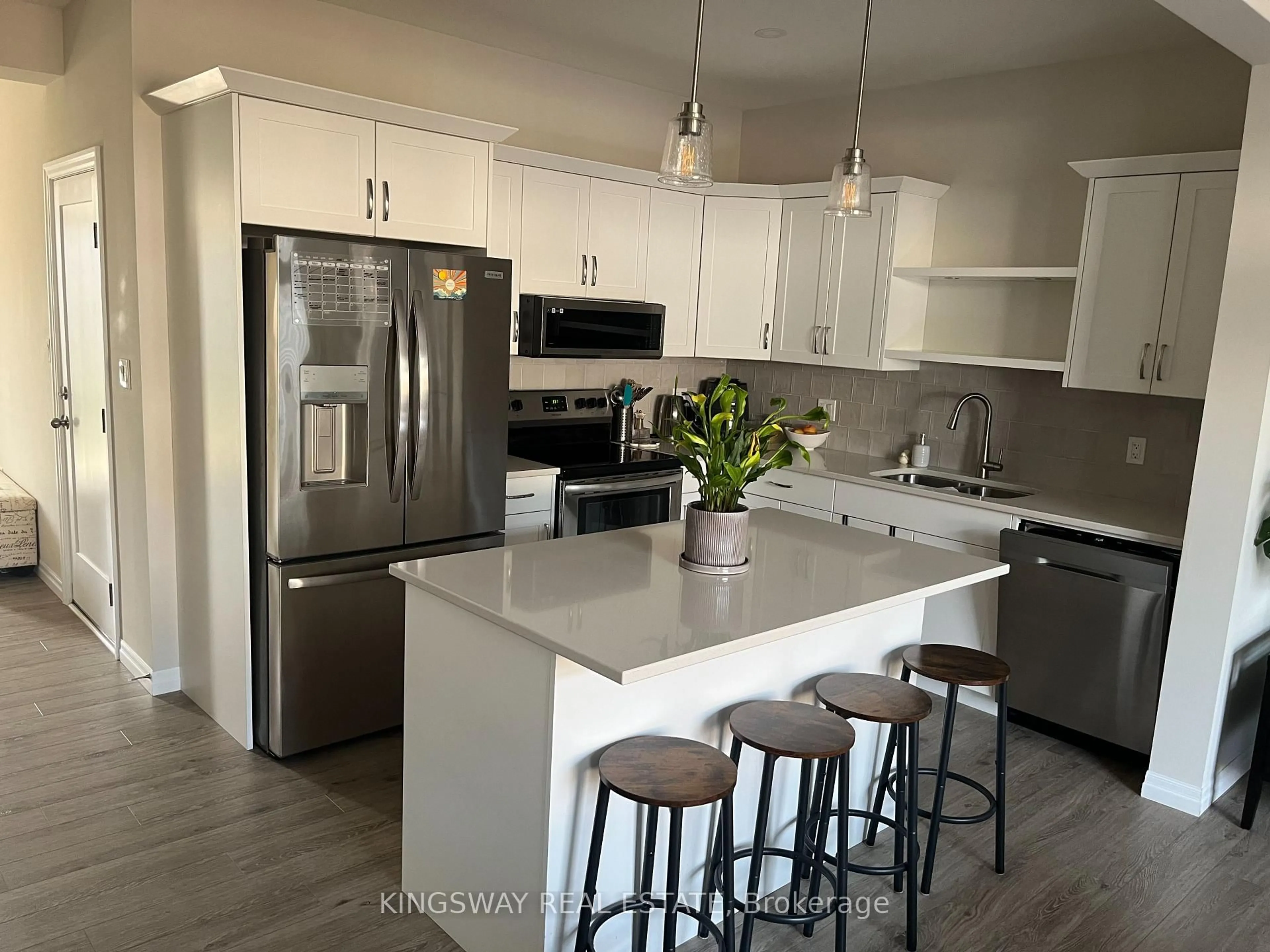 Open concept kitchen, unknown for 83 Keba Cres, Tillsonburg Ontario N4G 0K7