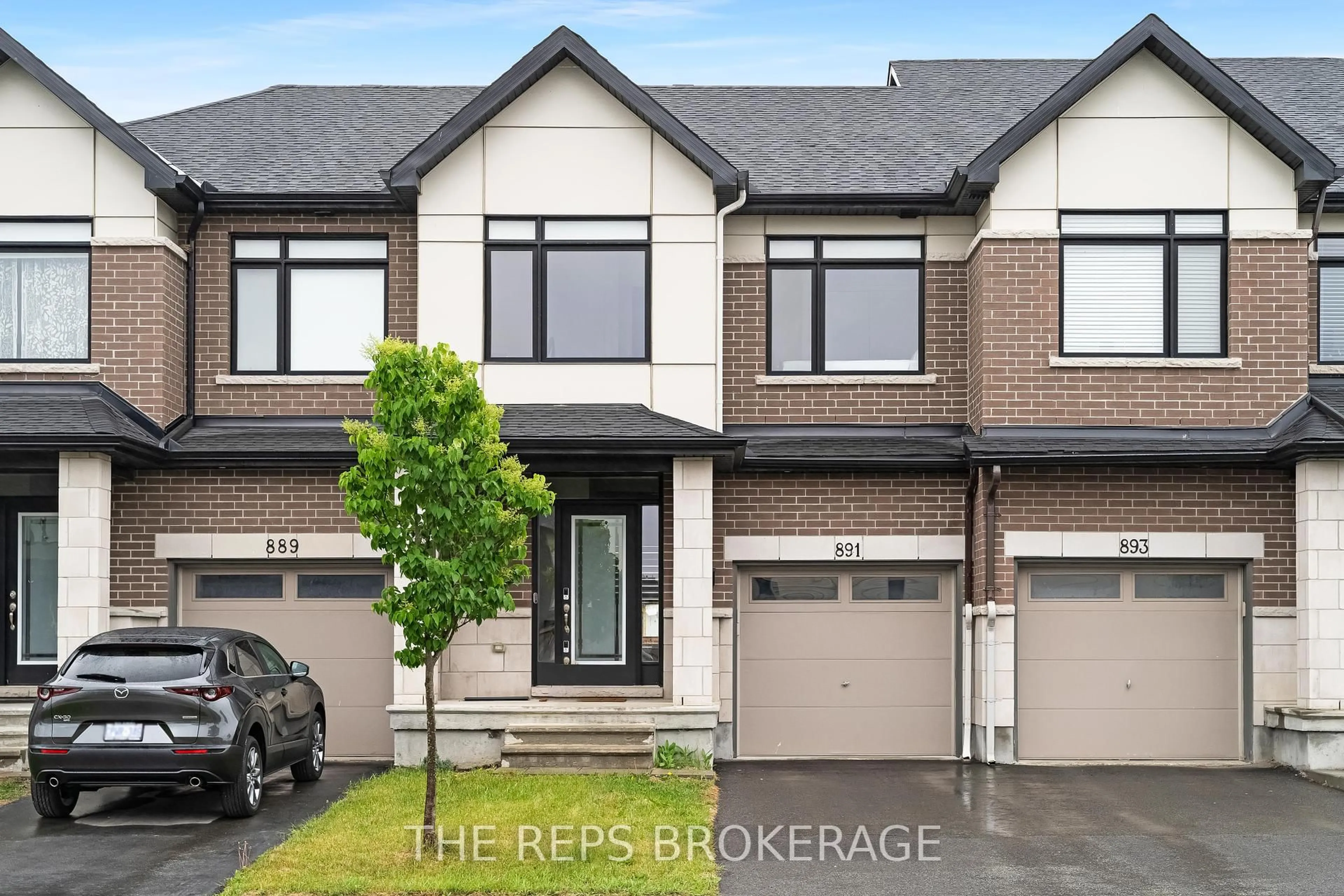 Home with brick exterior material, street for 891 Solarium Ave, Manotick Ontario K4M 0K5