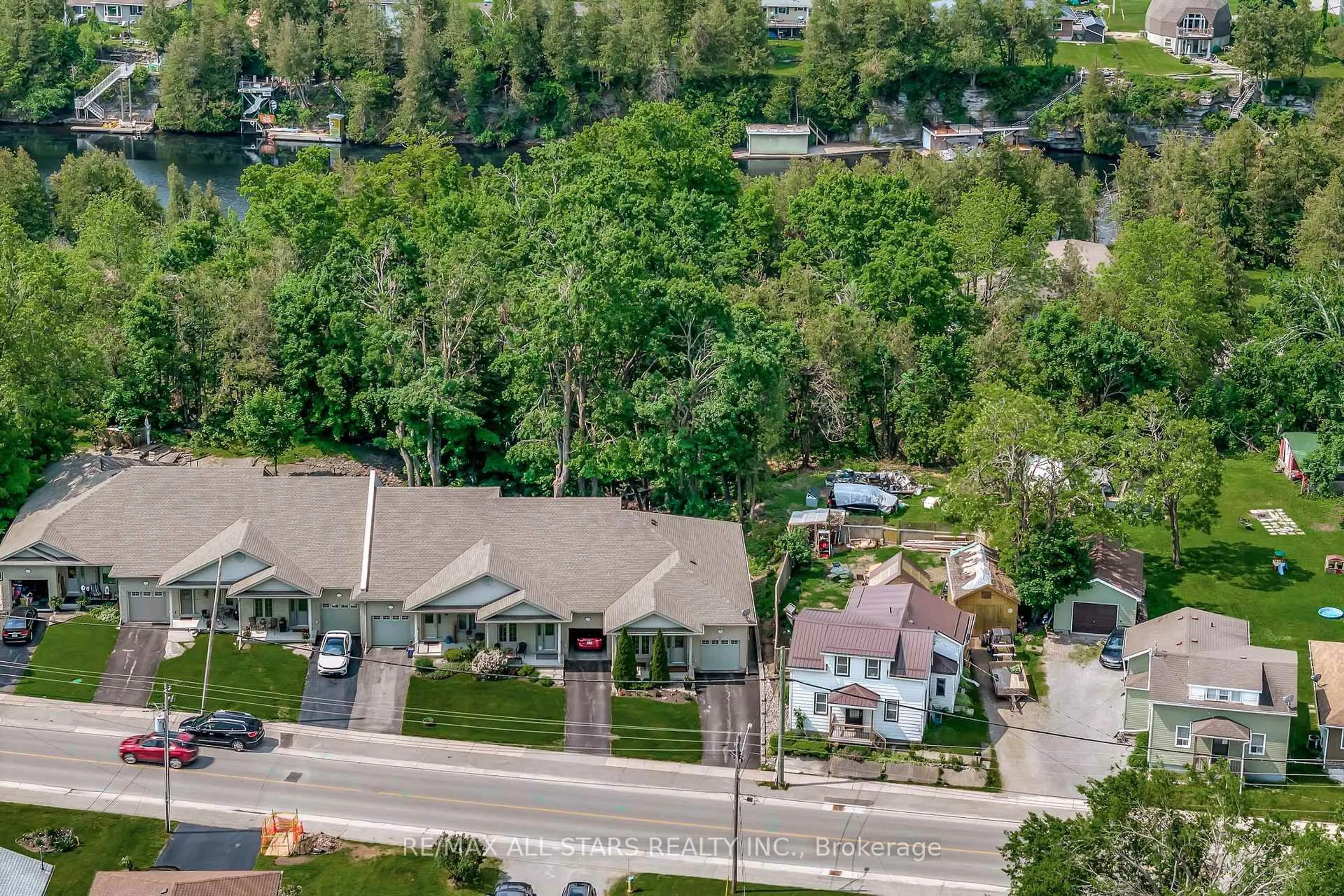 A pic from outside/outdoor area/front of a property/back of a property/a pic from drone, street for 84A Francis St, Kawartha Lakes Ontario K0M 1N0