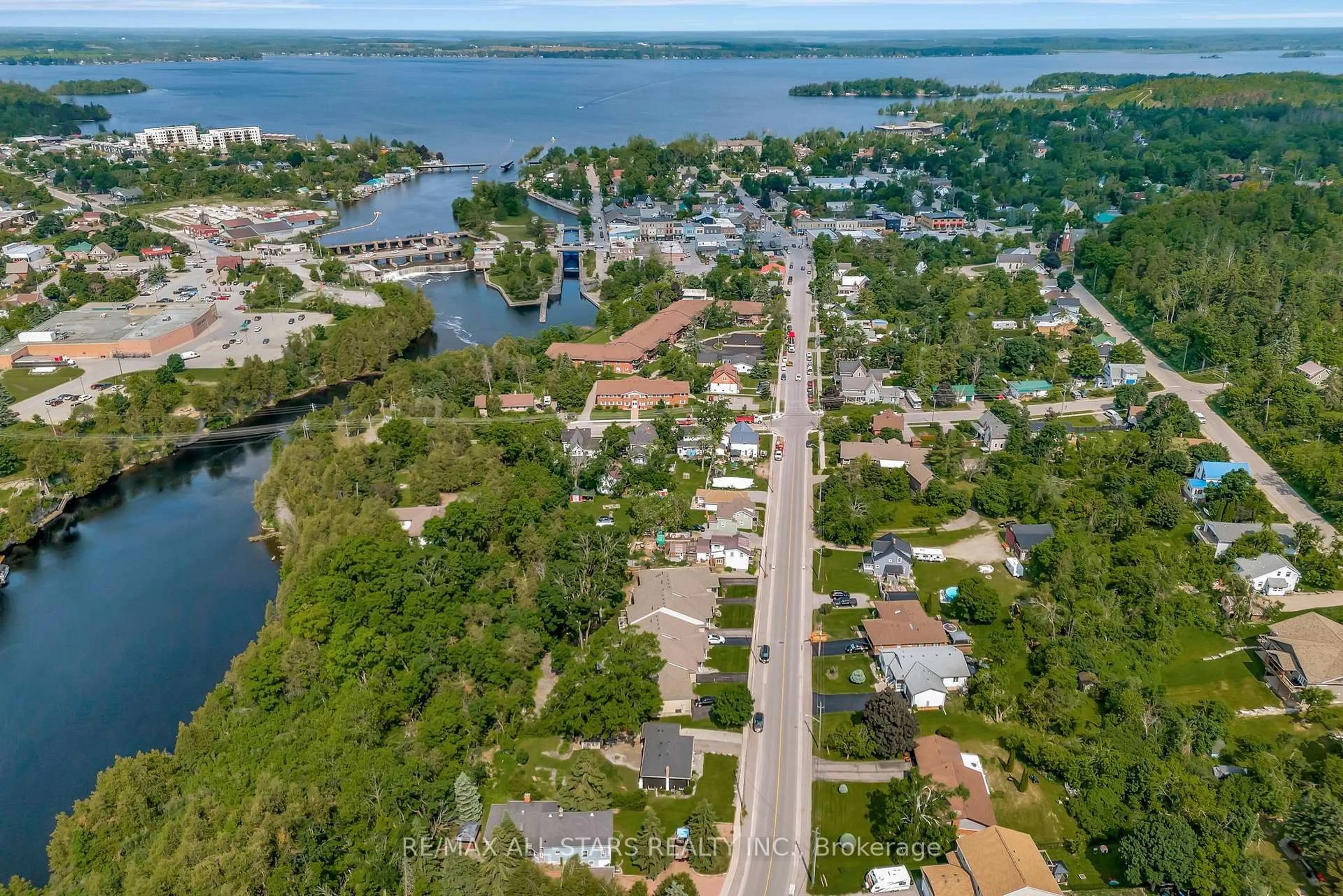 A pic from outside/outdoor area/front of a property/back of a property/a pic from drone, water/lake/river/ocean view for 84A Francis St, Kawartha Lakes Ontario K0M 1N0