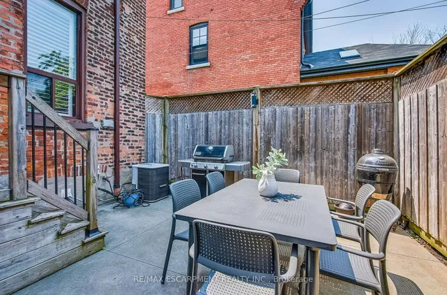 Additional property image - 53 Murray St
