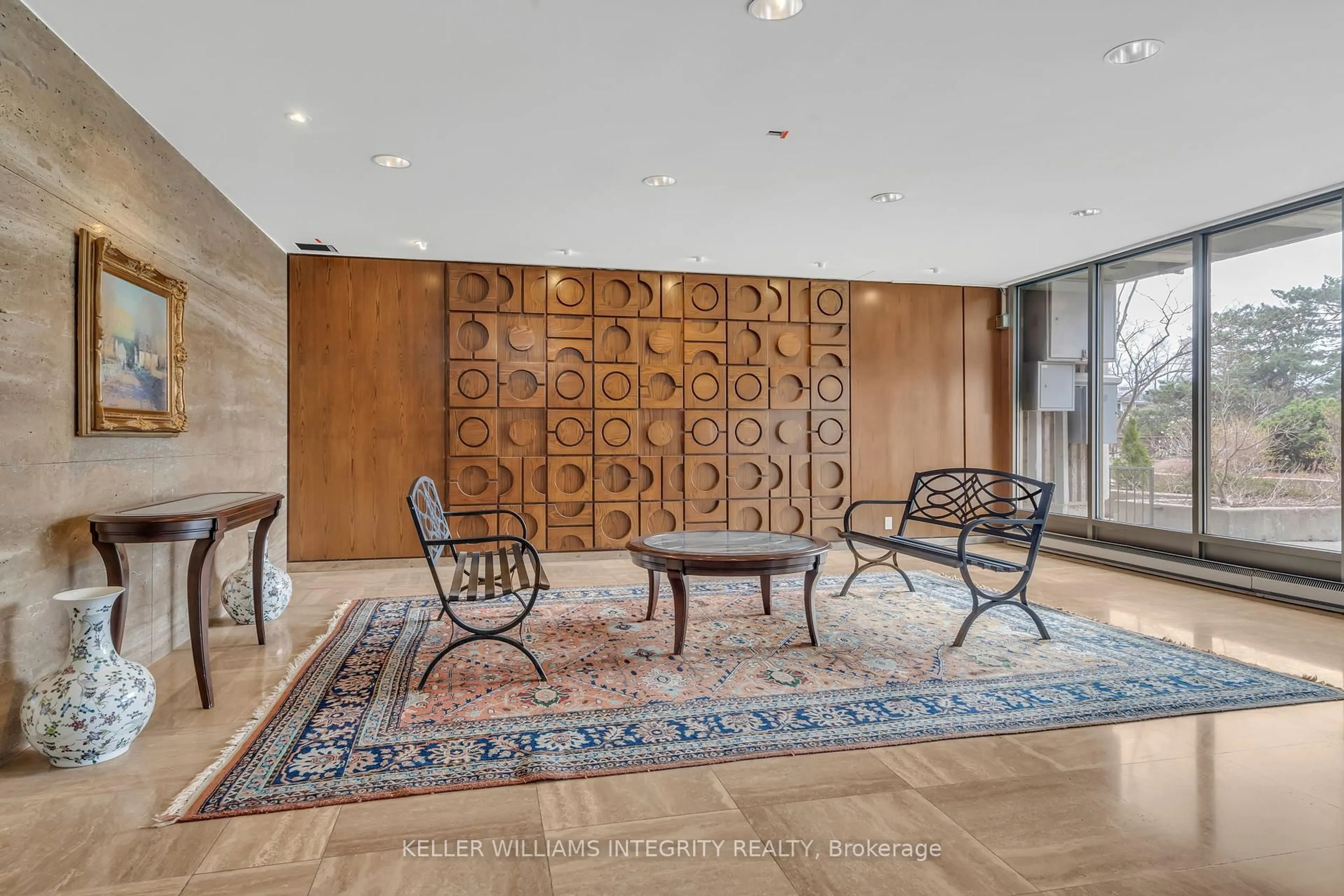 Lobby for 2625 Regina St #1406, Ottawa Ontario K2B 5W8