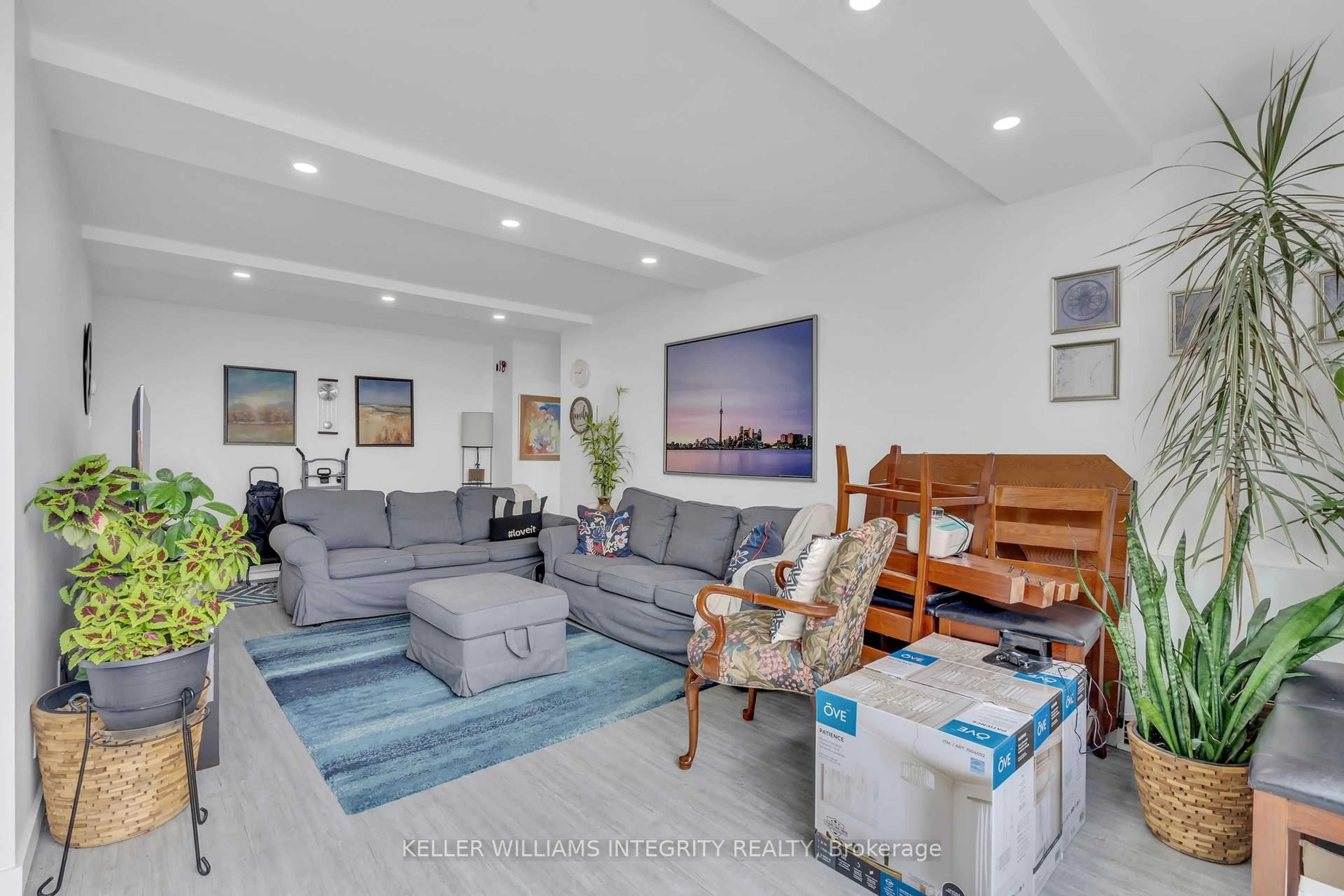 Living room with furniture, unknown for 2625 Regina St #1406, Ottawa Ontario K2B 5W8