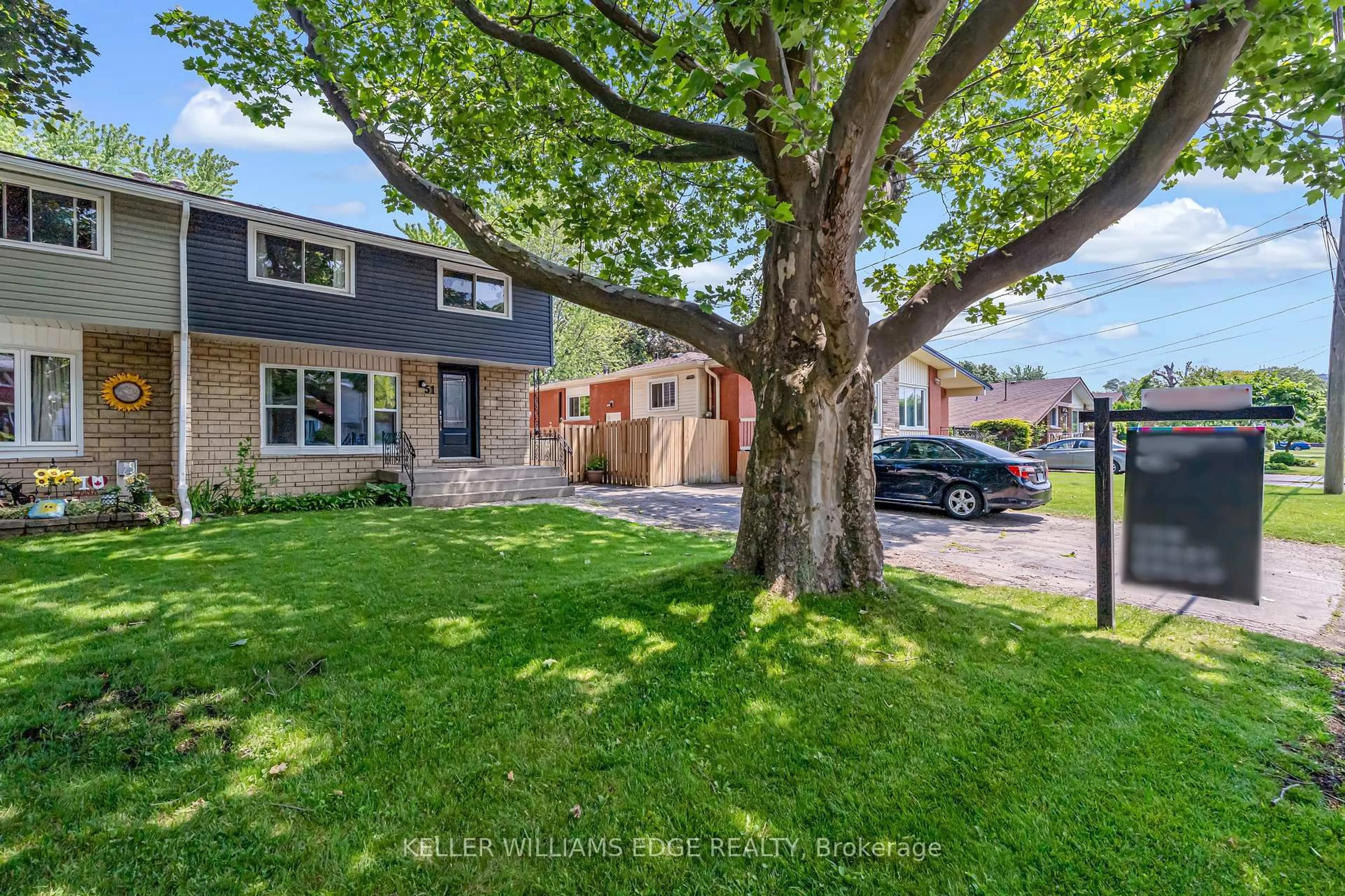 A pic from outside/outdoor area/front of a property/back of a property/a pic from drone, street for 51 Luscombe St, Hamilton Ontario L9A 2J7