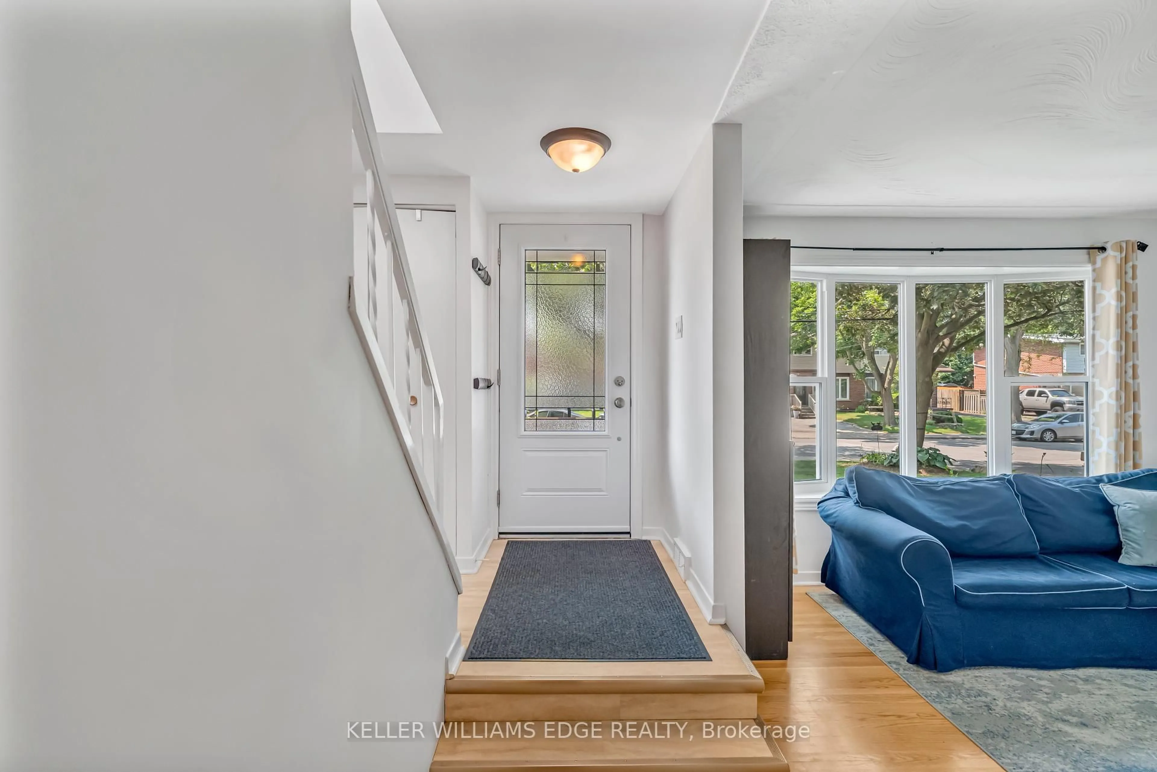 Indoor entryway for 51 Luscombe St, Hamilton Ontario L9A 2J7