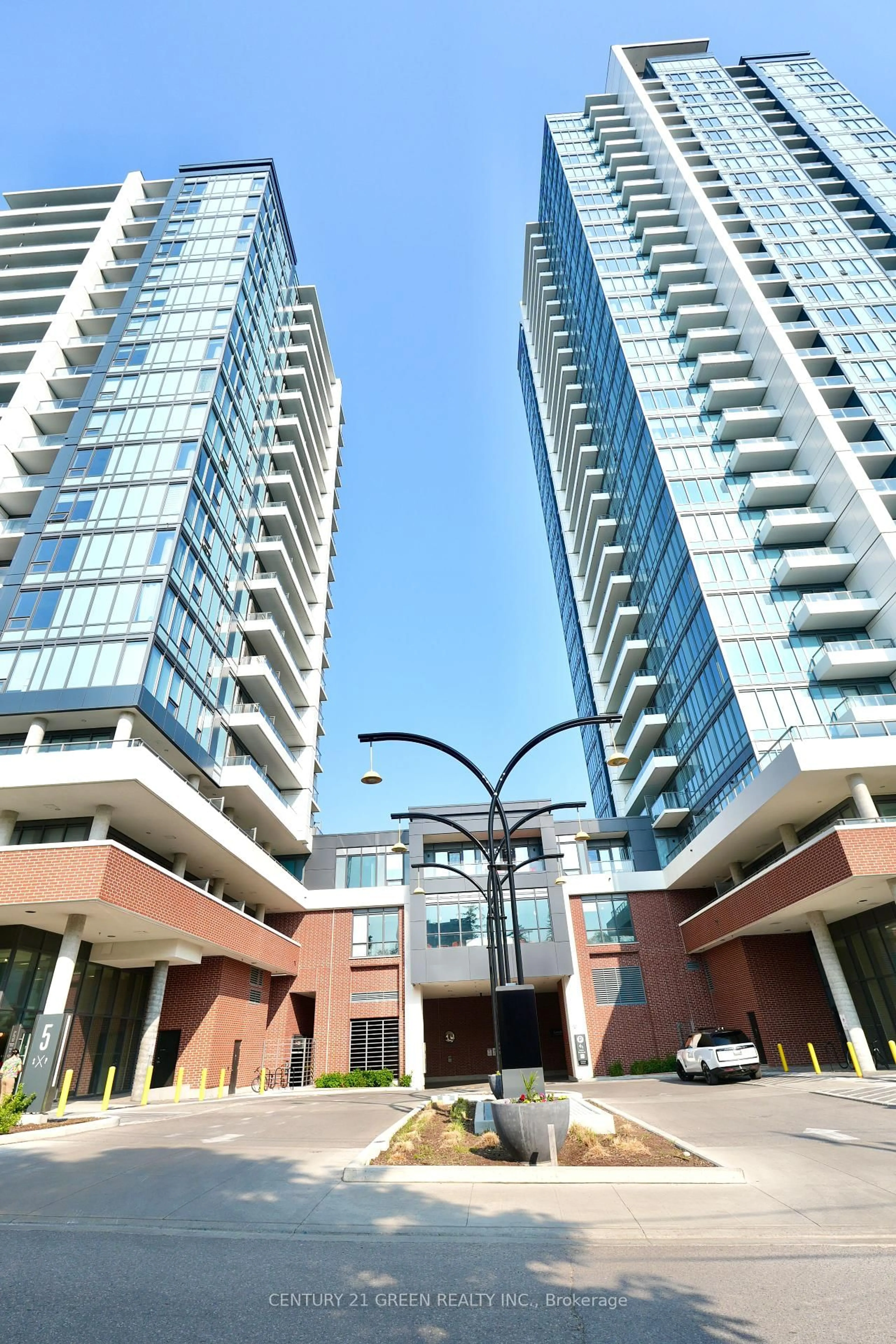 Unknown for 15 Wellington St #703, Kitchener Ontario N2G 0E4
