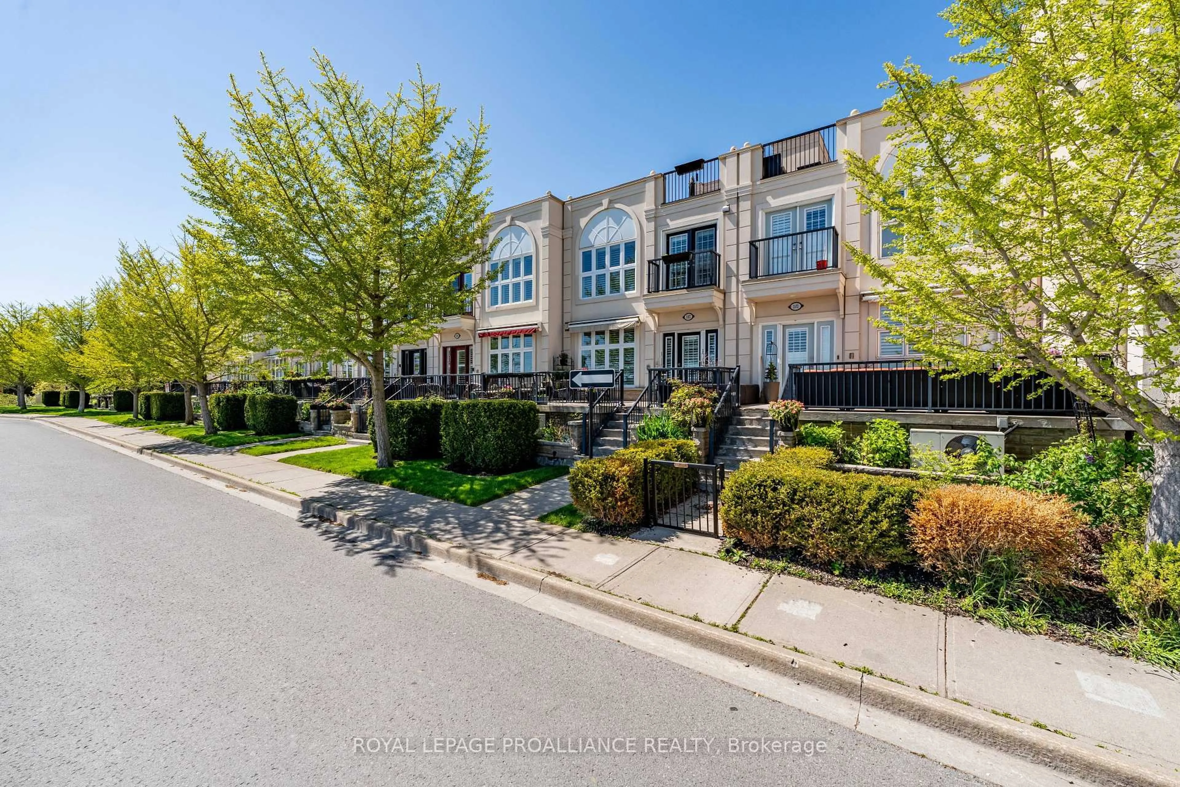 A pic from outside/outdoor area/front of a property/back of a property/a pic from drone, street for 165 Division St #102, Cobourg Ontario K9A 0B3