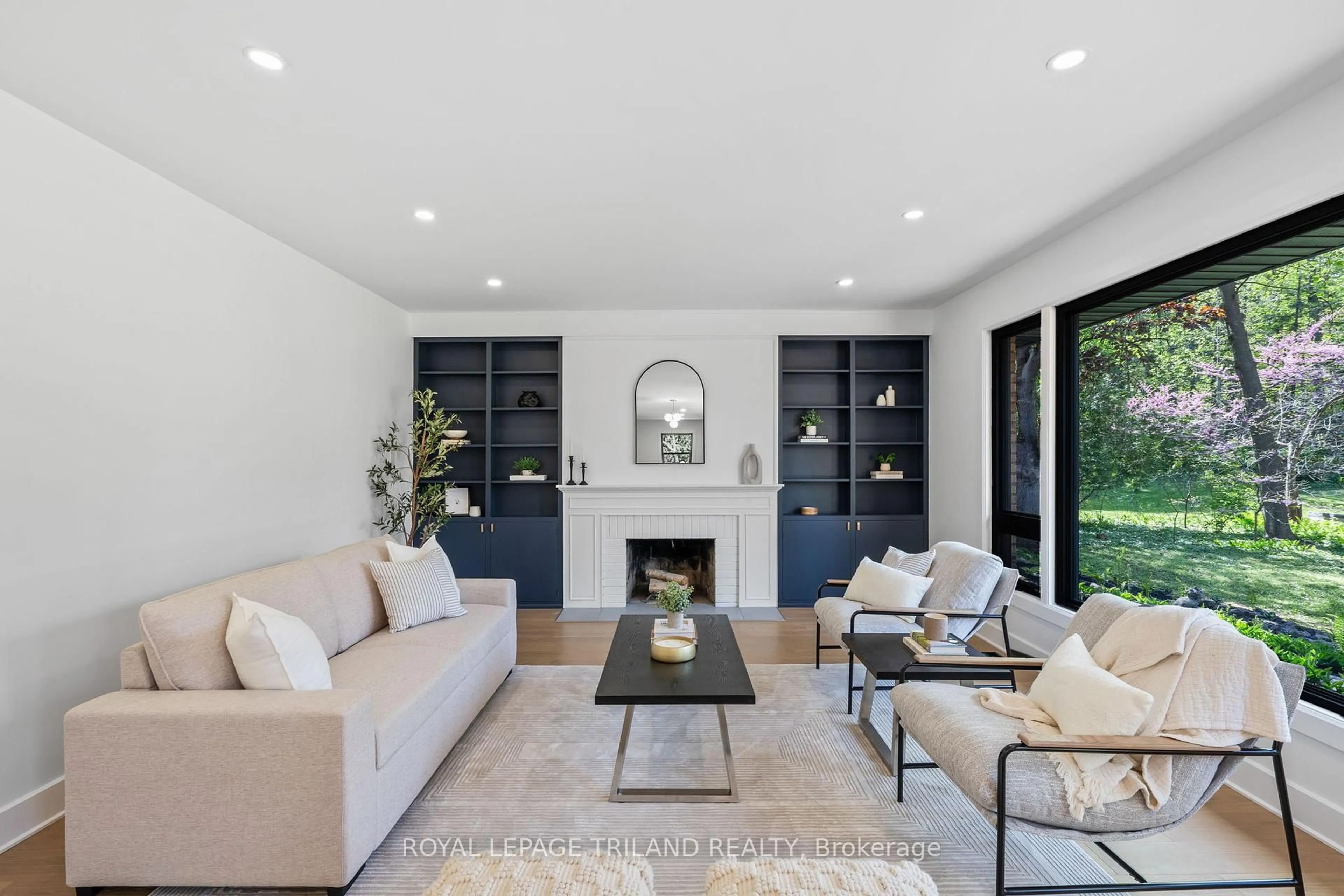 Living room with furniture, unknown for 791 Haighton Rd, London South Ontario N6K 1B4