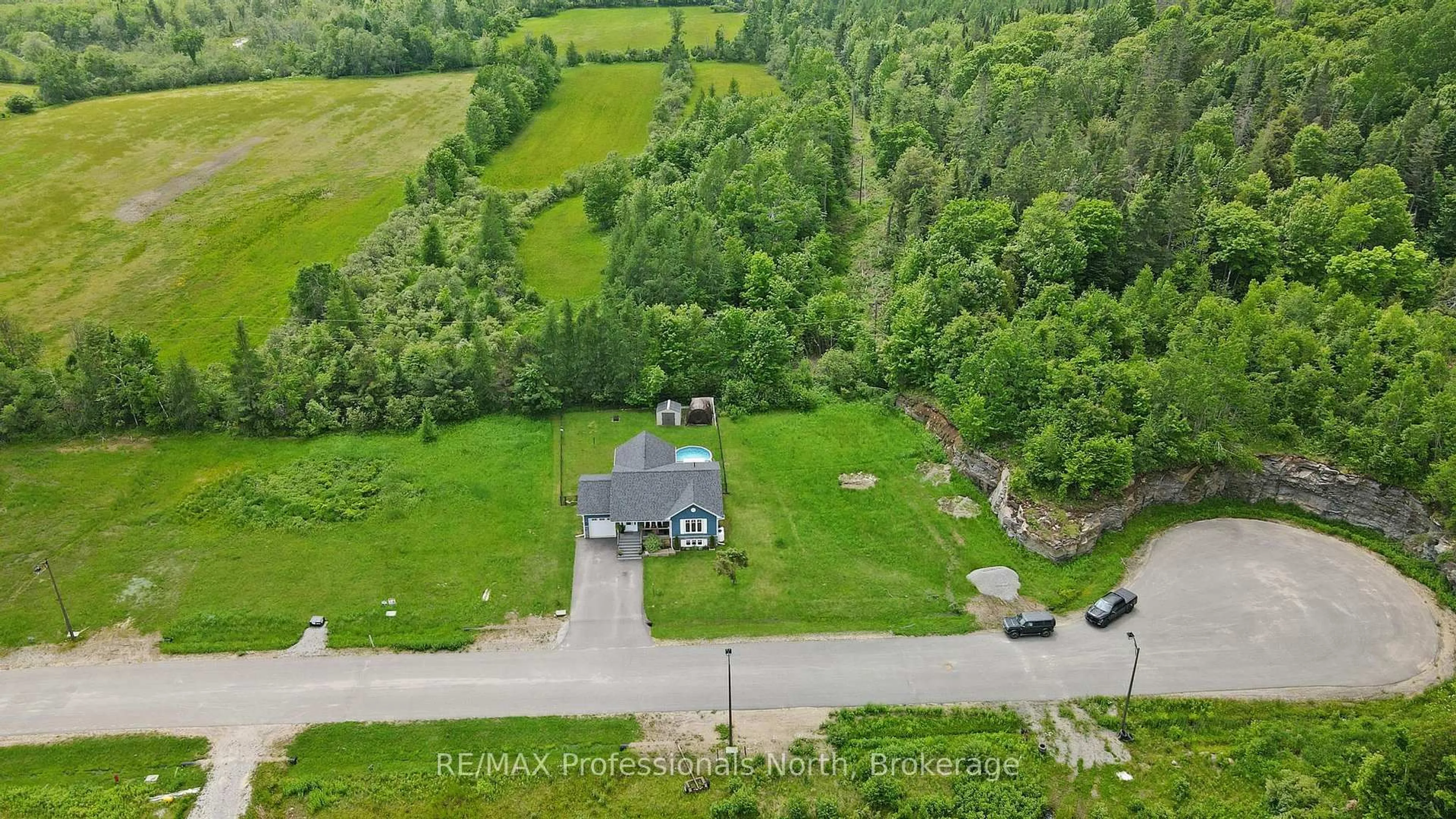 A pic from outside/outdoor area/front of a property/back of a property/a pic from drone, unknown for 64 Windover Dr, Minden Hills Ontario K0M 2K0
