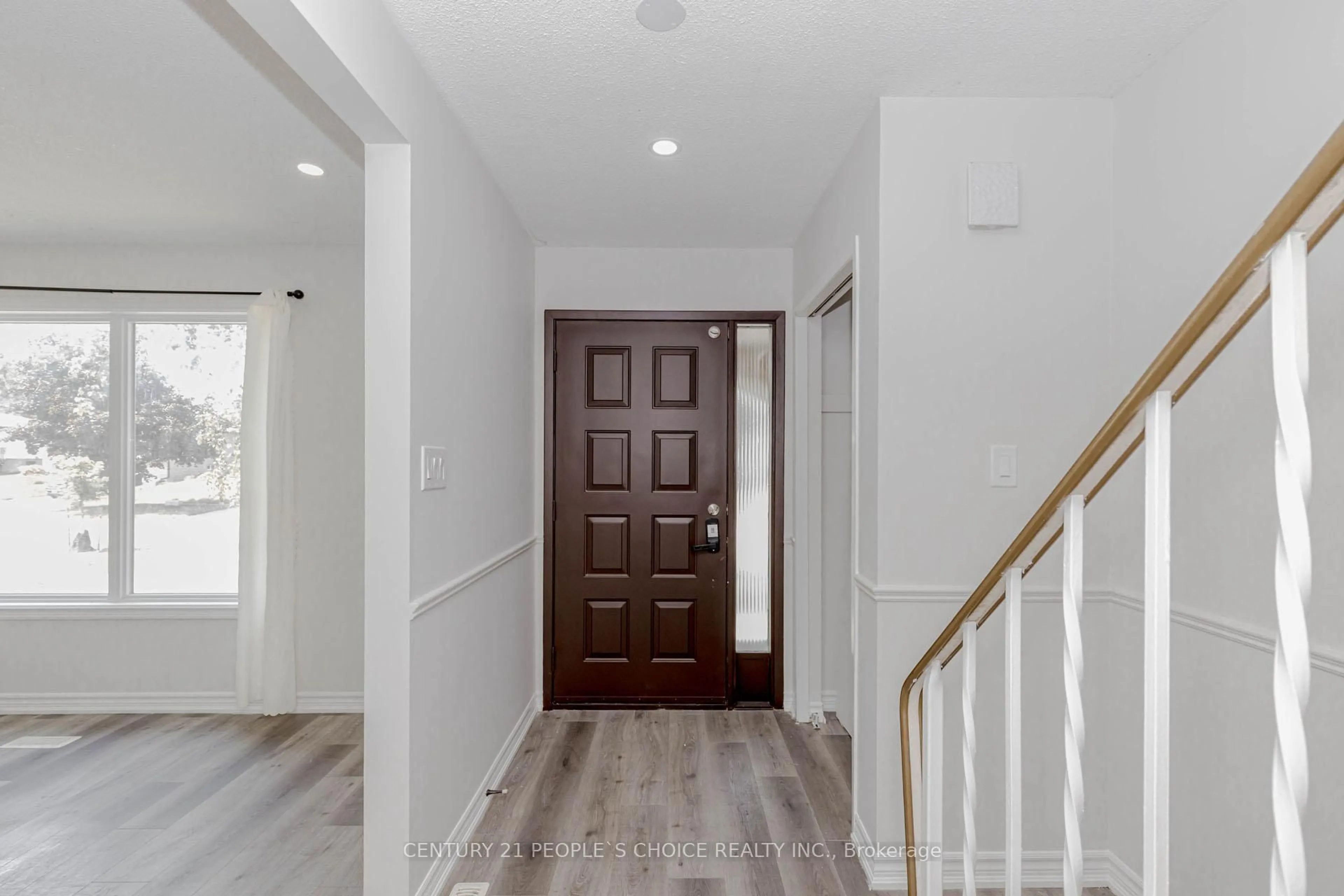 Indoor entryway for 81 Bechtel Dr, Kitchener Ontario N2P 1S7
