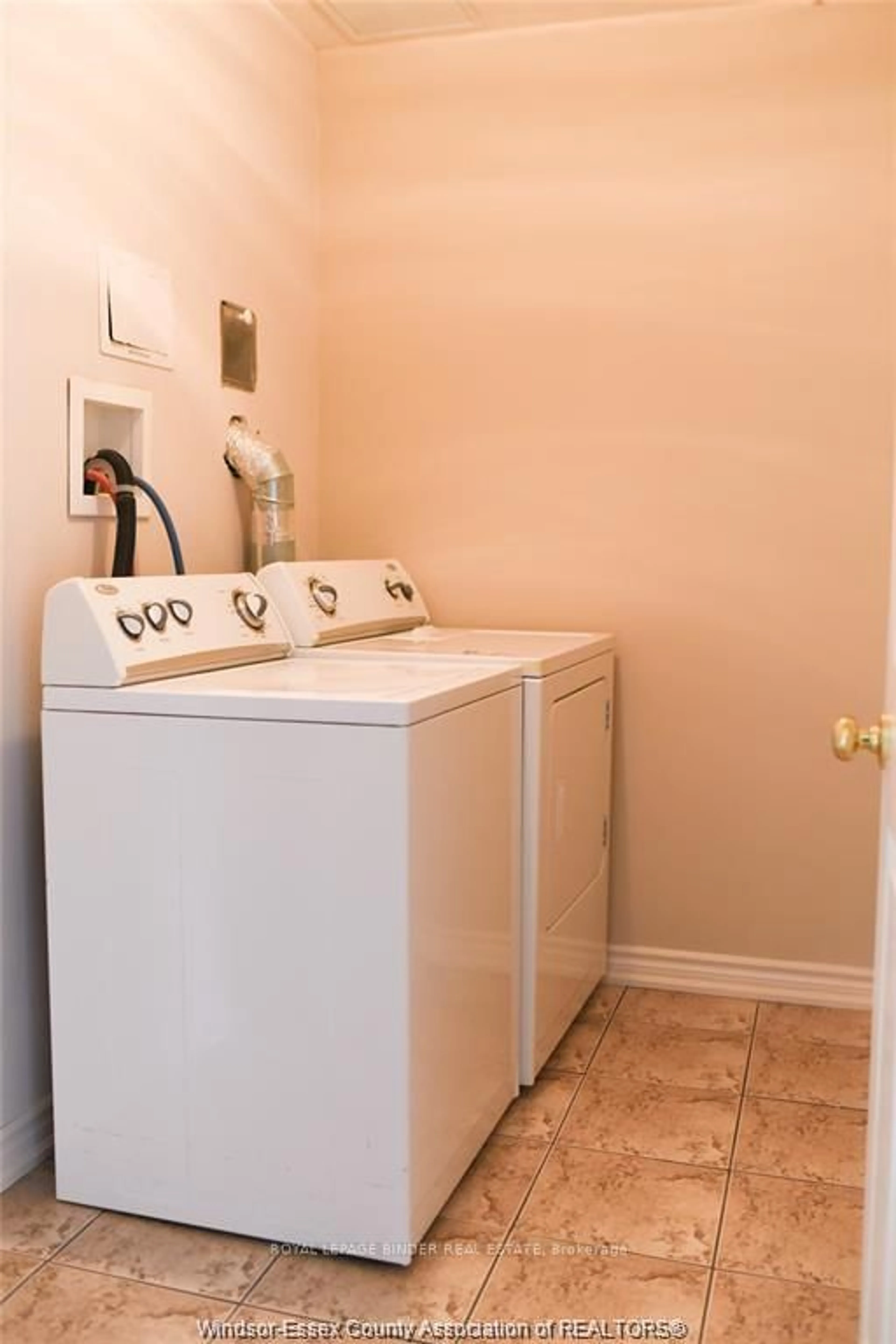 Laundry room for 2650 Sandwich Pkwy #107, LaSalle Ontario N9H 0A7