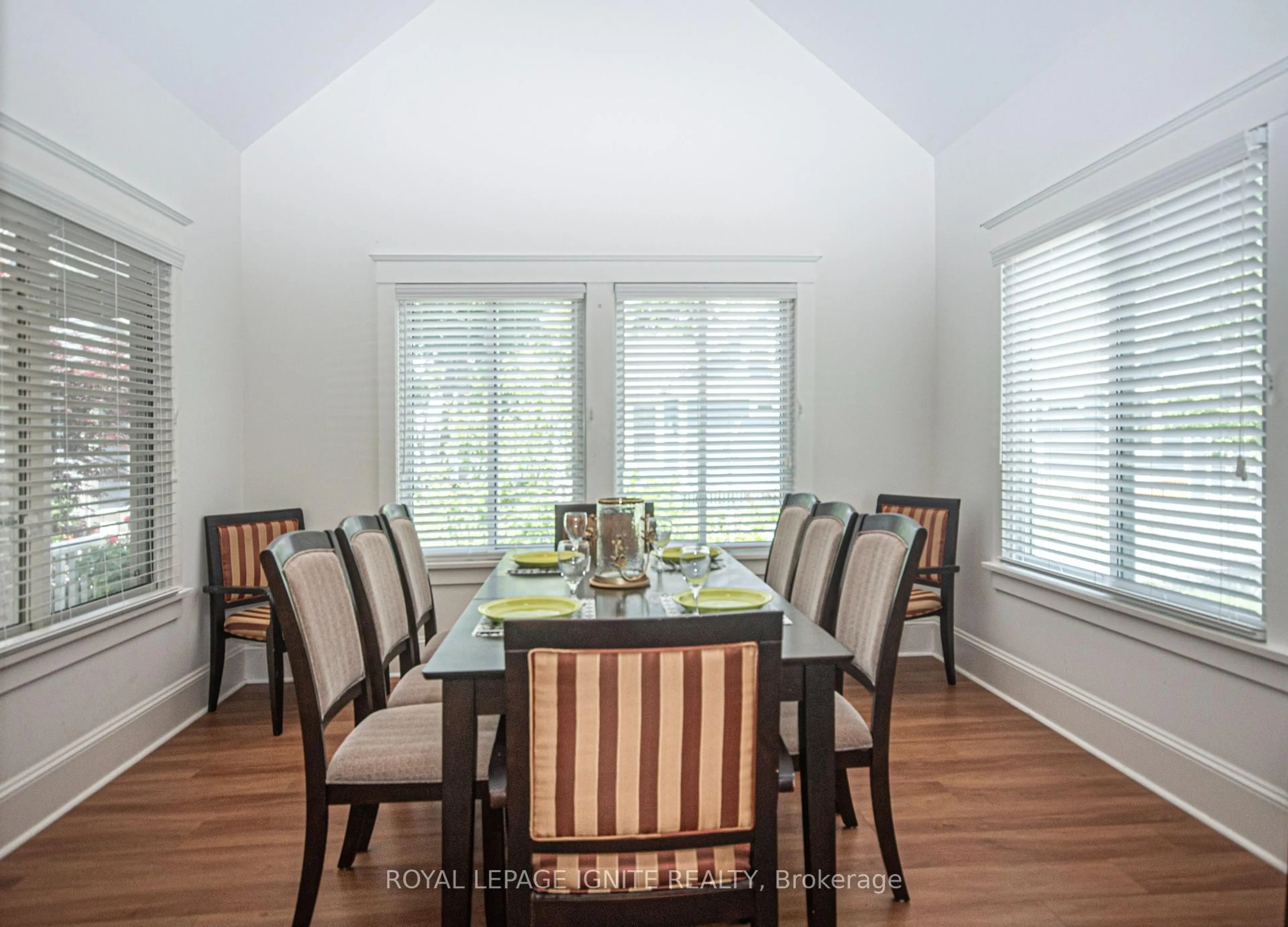 Dining room, wood/laminate floor for 19 Summer Village Lane #208, Prince Edward County Ontario K0K 1P0