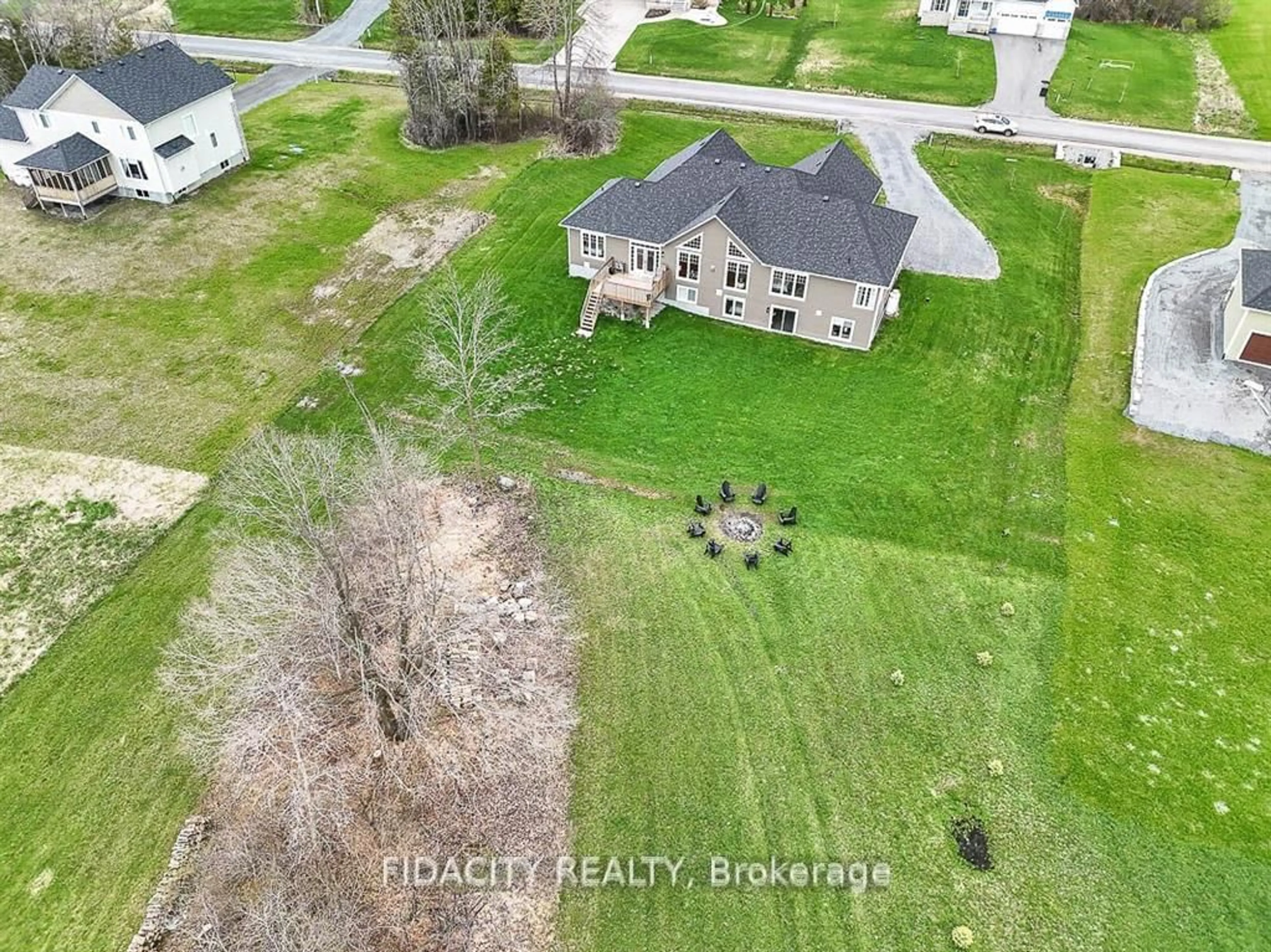 A pic from outside/outdoor area/front of a property/back of a property/a pic from drone, unknown for 168 Kaswit Dr, Carleton Place Ontario K7C 0C4