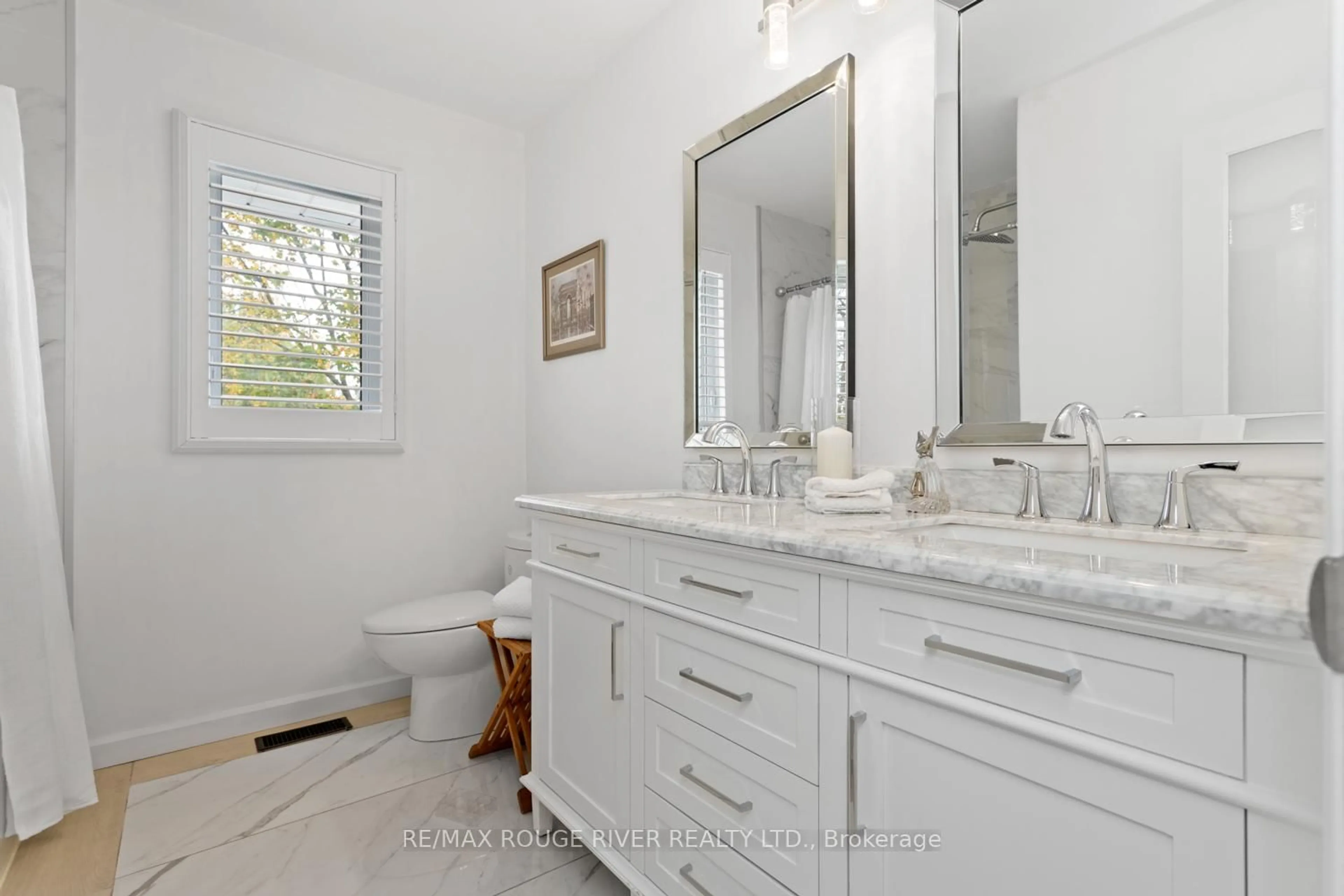 Contemporary bathroom, ceramic/tile floor for 27 Keller Dr, Belleville Ontario K8P 4B3