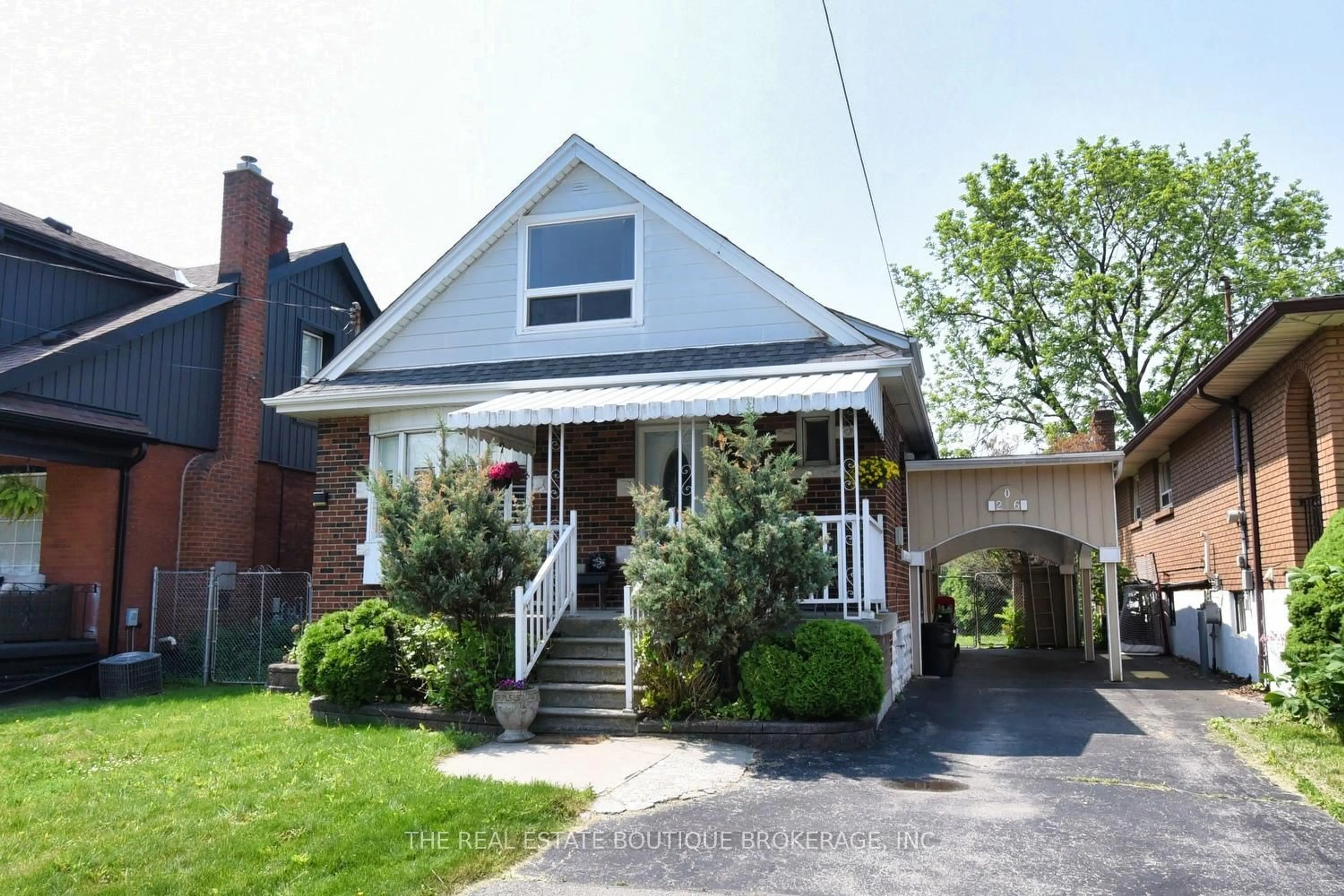Home with brick exterior material, street for 206 Crockett St, Hamilton Ontario L8V 1H2