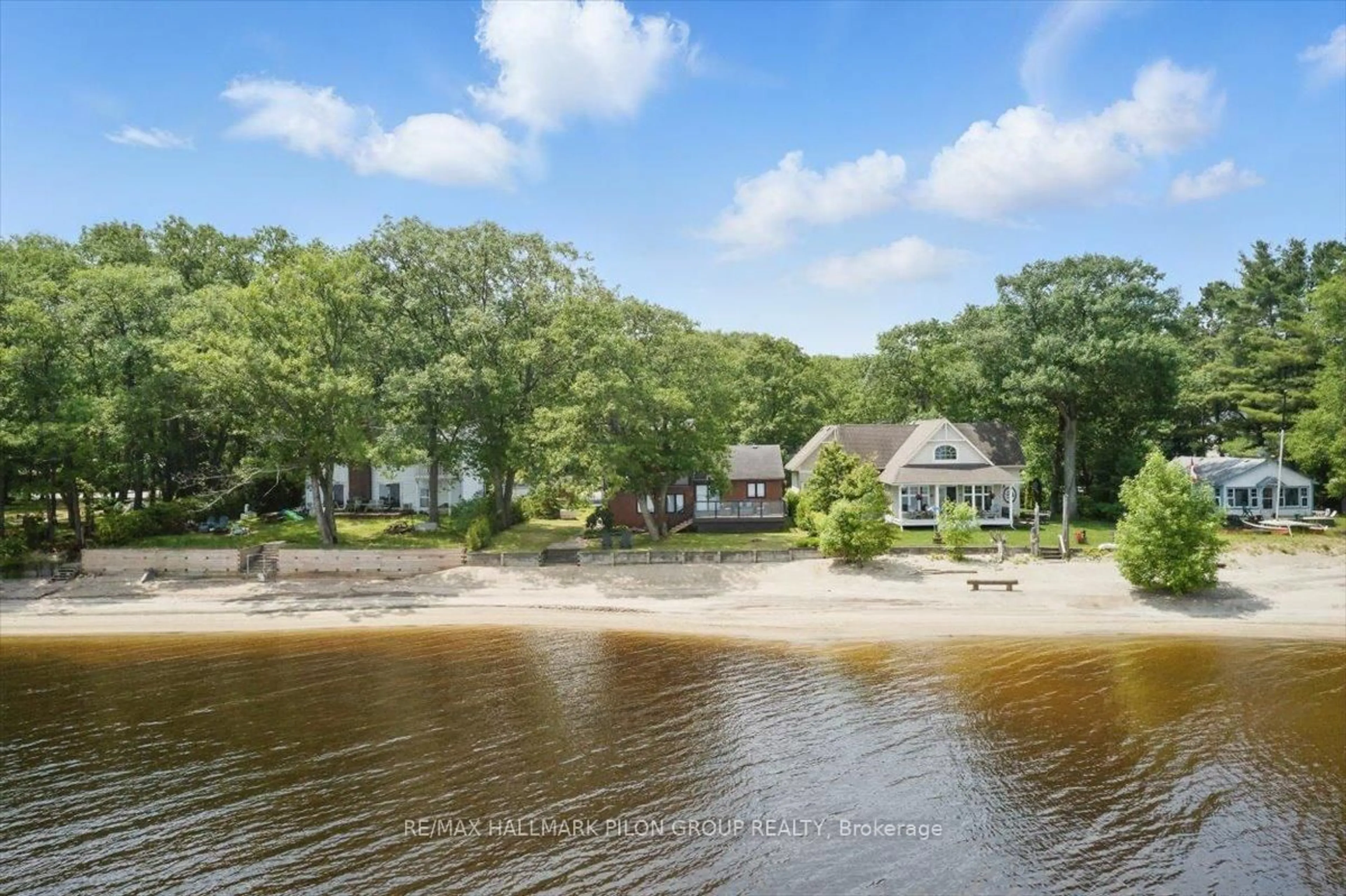 A pic from outside/outdoor area/front of a property/back of a property/a pic from drone, water/lake/river/ocean view for 584 Bayview Dr, Ottawa Ontario K0A 3M0