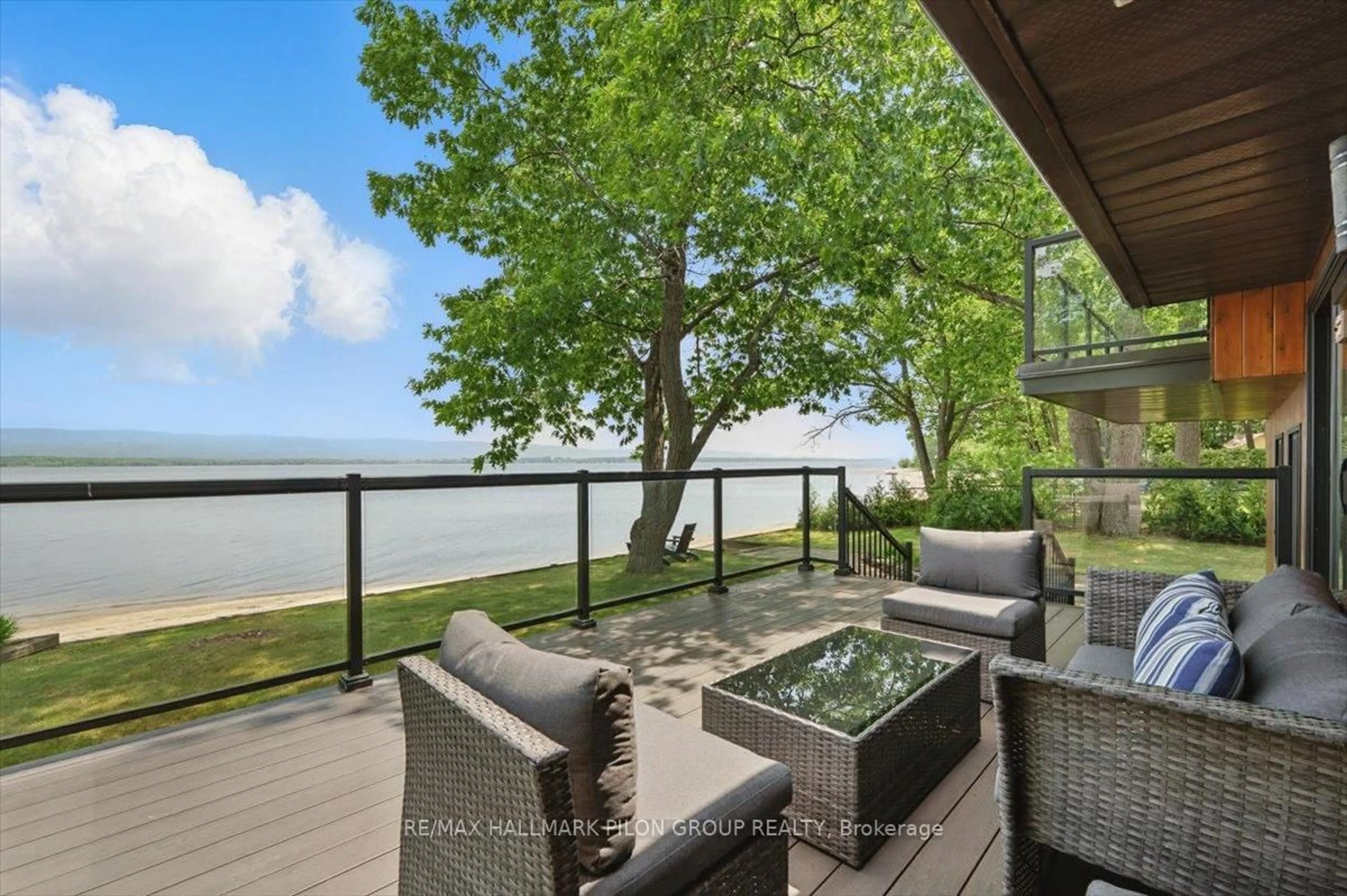 Patio, water/lake/river/ocean view for 584 Bayview Dr, Ottawa Ontario K0A 3M0