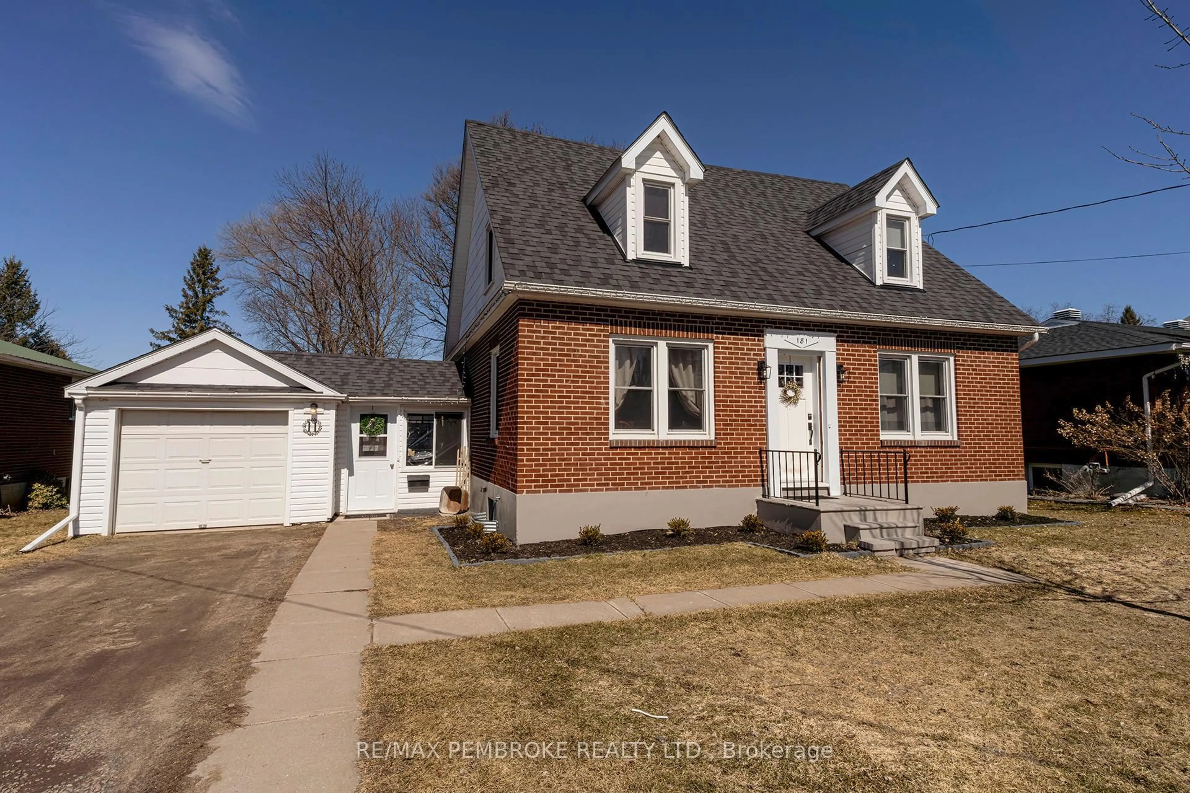 Home with brick exterior material, street for 181 Morris St, Pembroke Ontario K8A 2L1
