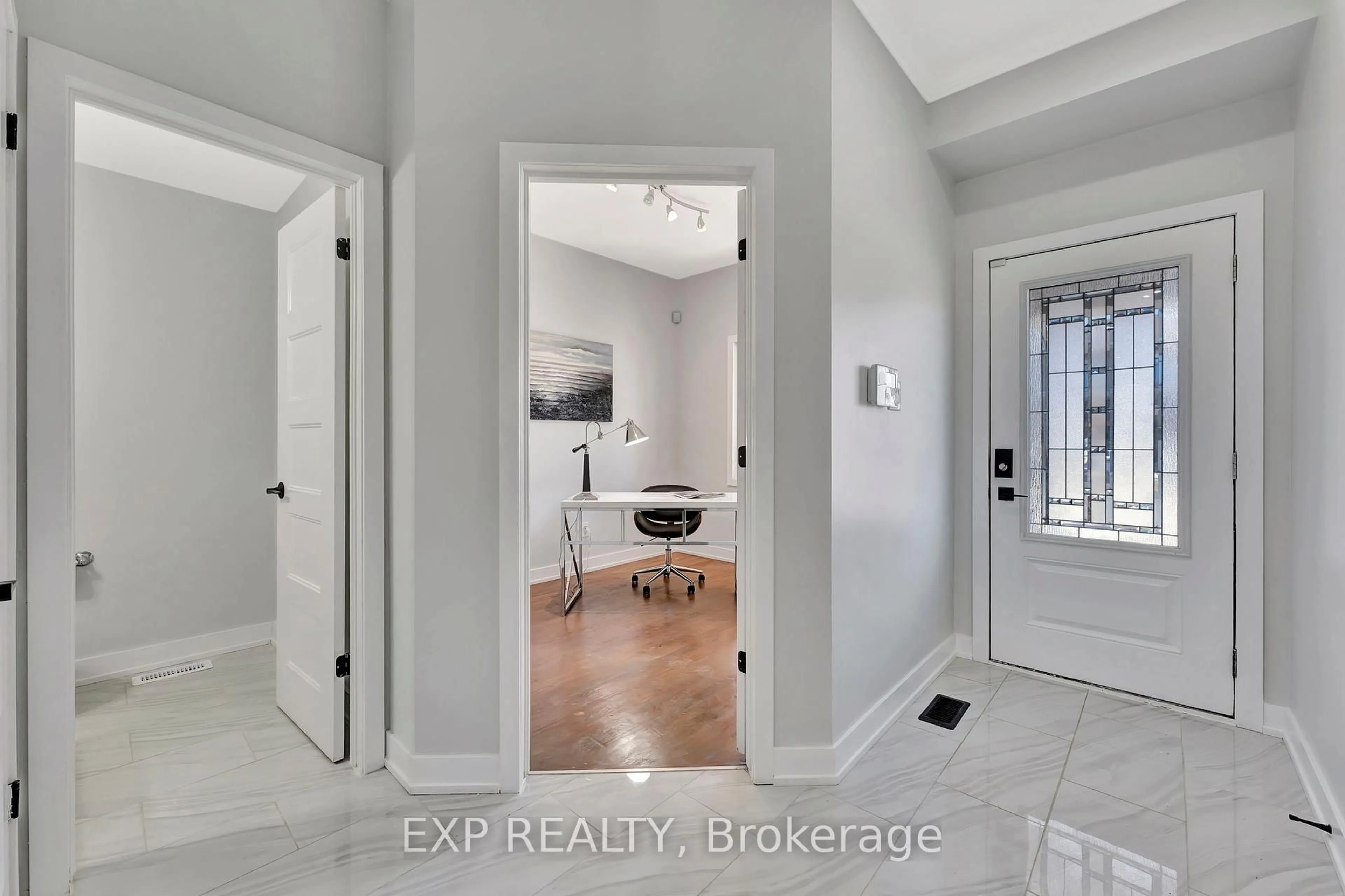 Indoor entryway for 227 Terrapin Terr, Ottawa Ontario K4A 0A6