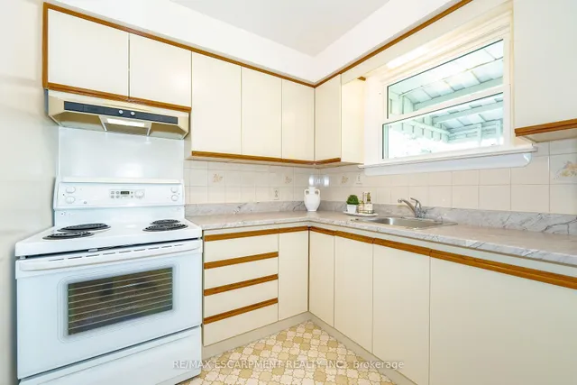 Additional property image - 84 Blanmora Dr