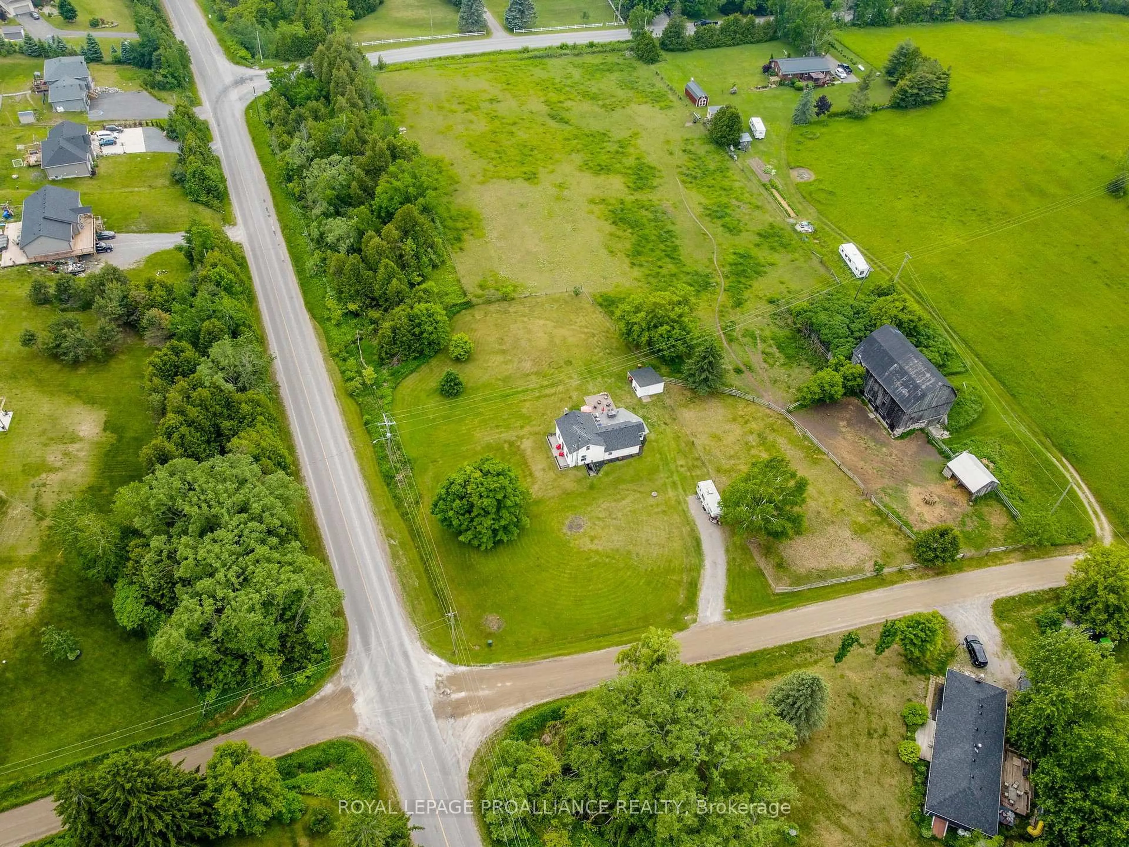 A pic from outside/outdoor area/front of a property/back of a property/a pic from drone, street for 138 North St, Alnwick/Haldimand Ontario K0K 2G0