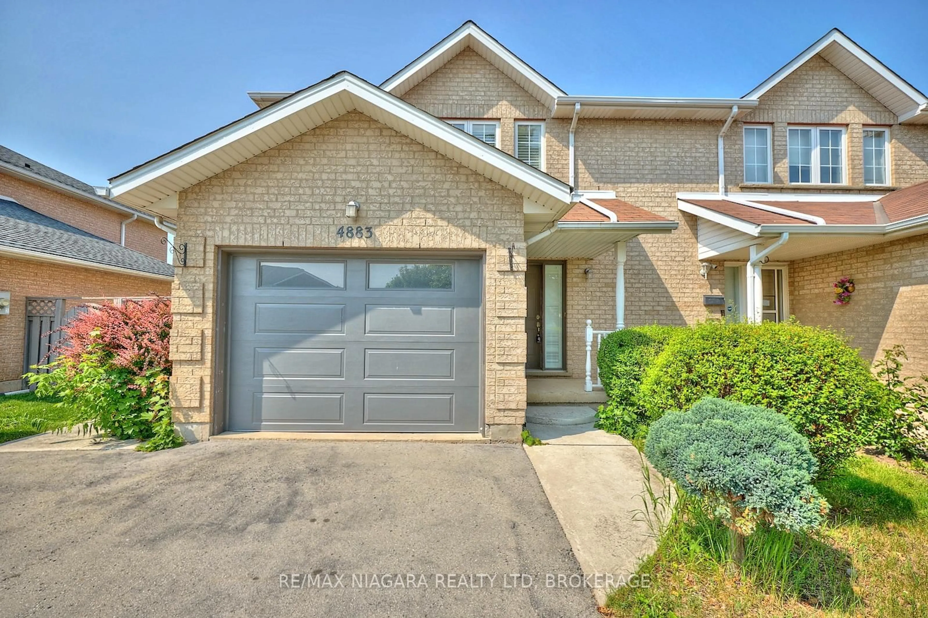 Home with brick exterior material, street for 4883 Northgate Cres, Lincoln Ontario L0R 1B9