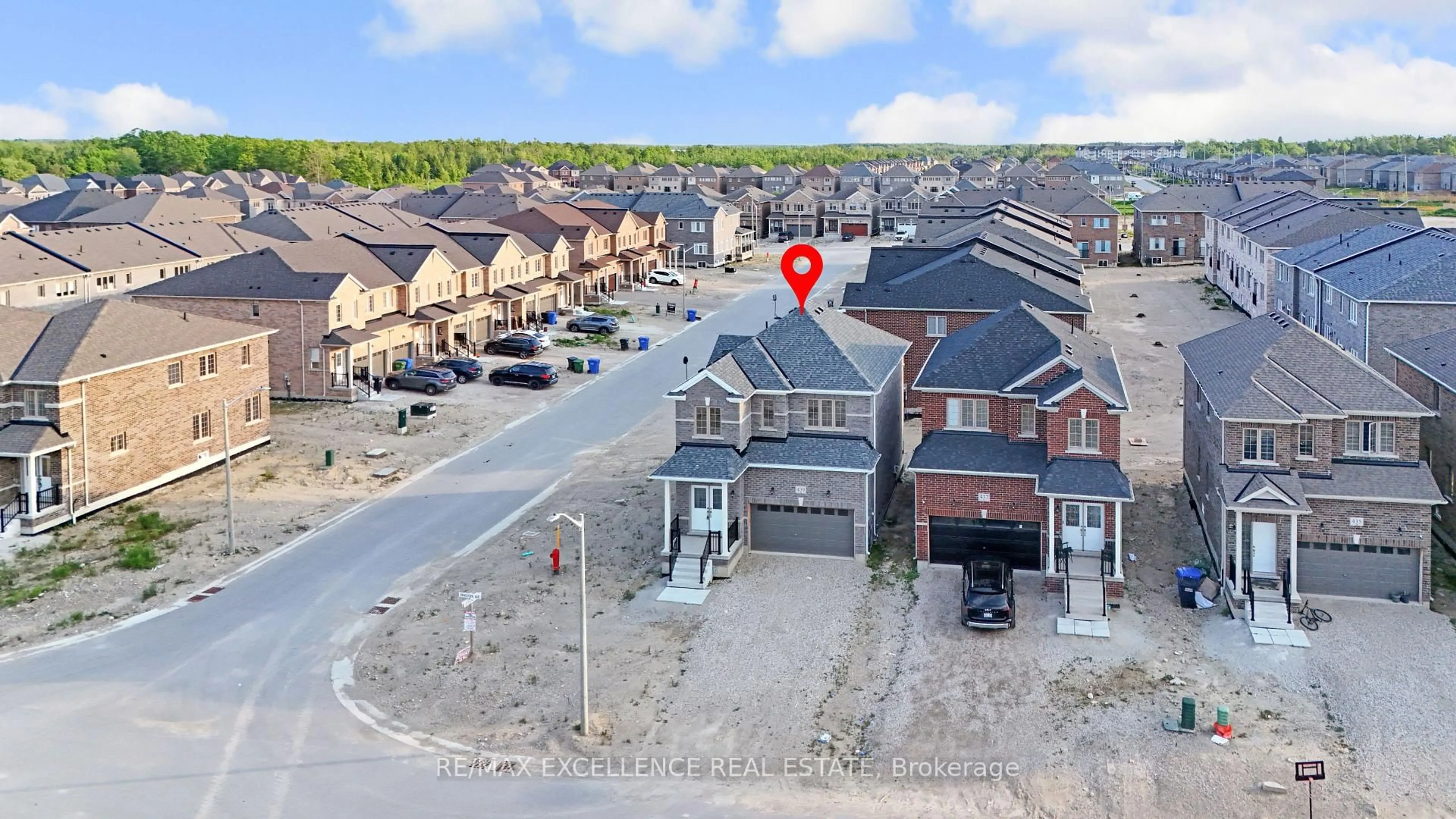 A pic from outside/outdoor area/front of a property/back of a property/a pic from drone, street for 439 Vandusen Ave, Southgate Ontario N0C 1B0