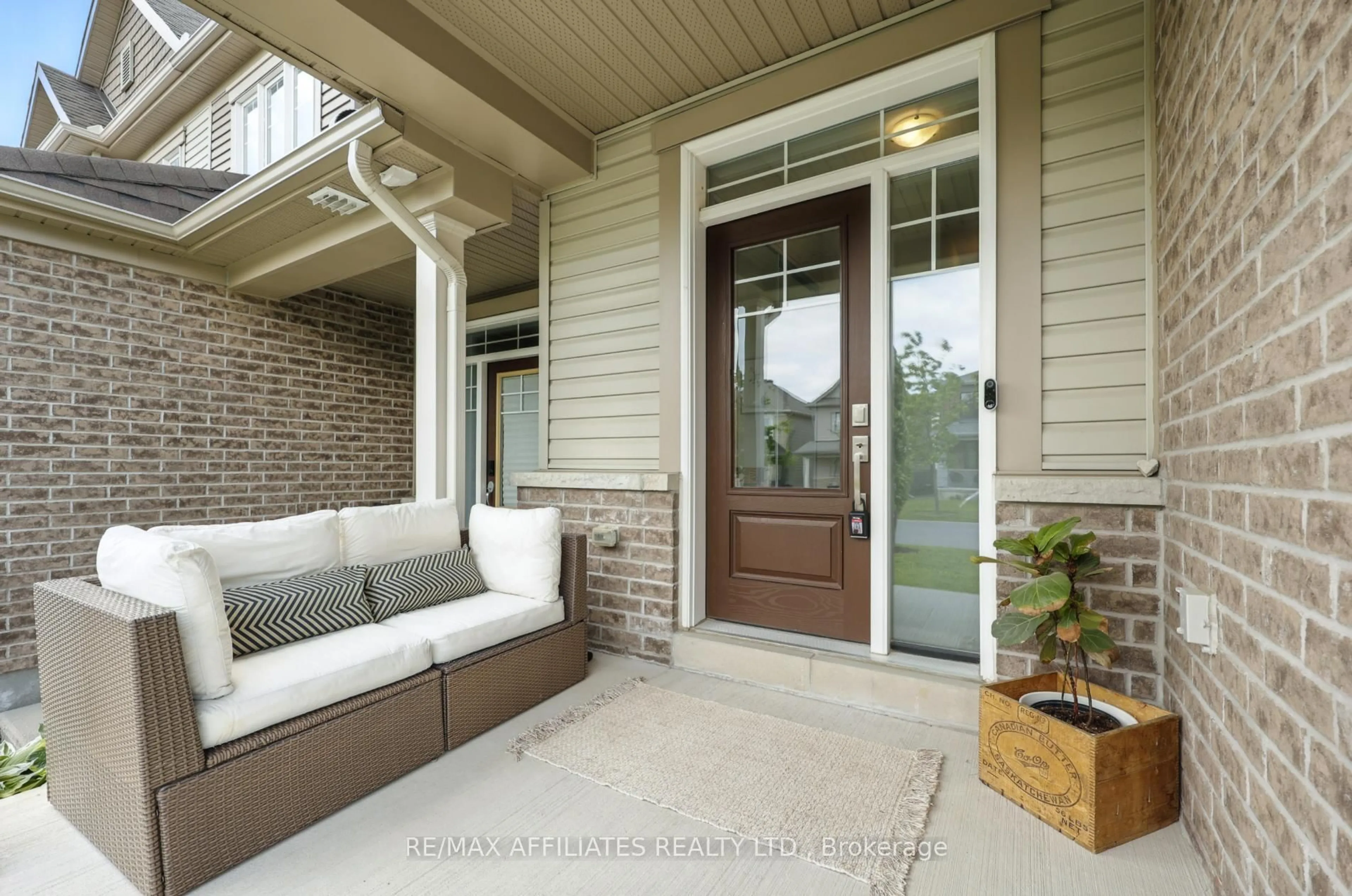 Unknown for 618 Geranium Walk, Stittsville Ontario K2S 2J3