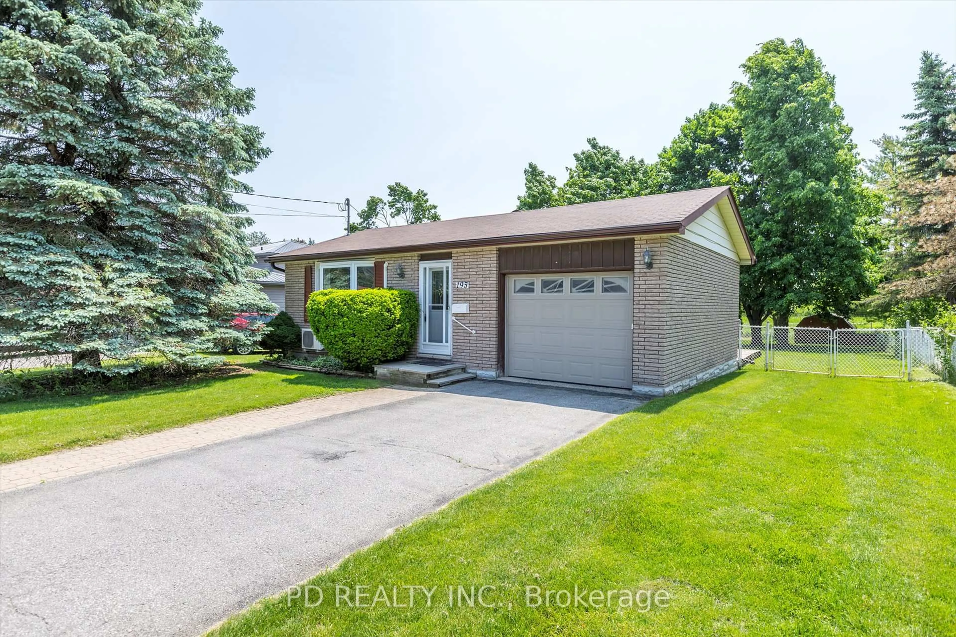Home with brick exterior material, street for 195 Mary St, Kawartha Lakes Ontario K9V 5N2