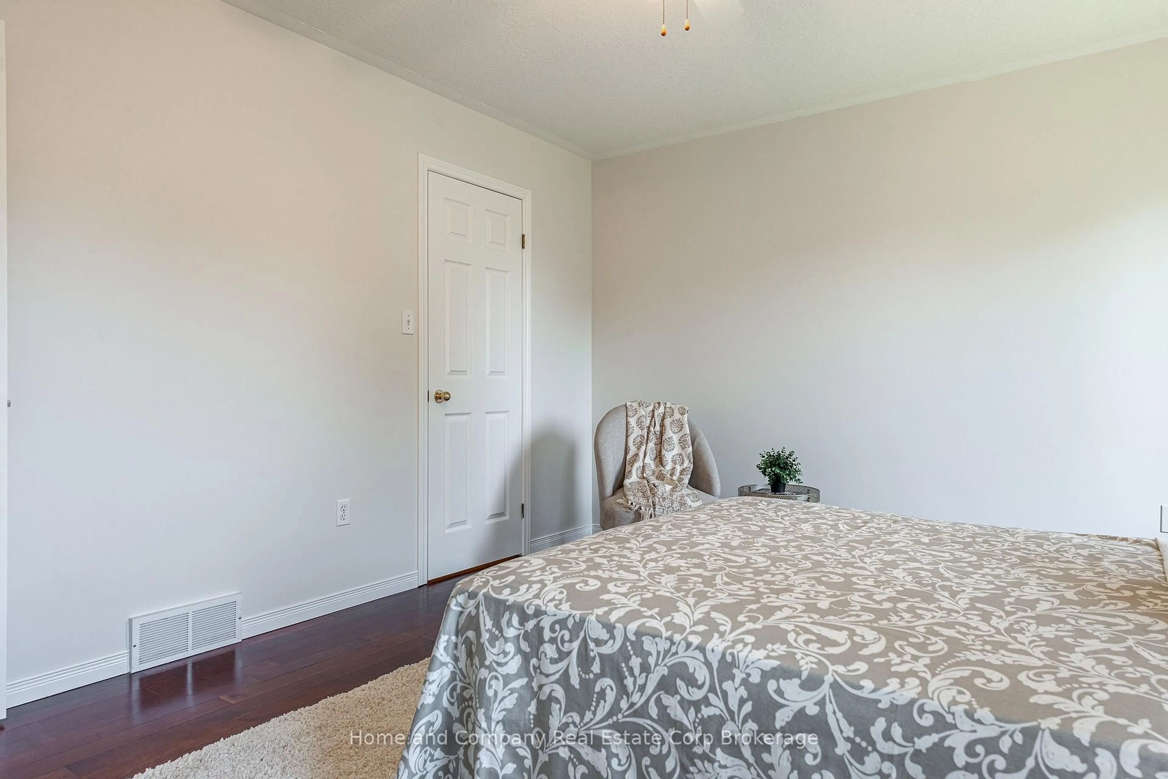 A pic of a room for 37 Dingman Pl, Stratford Ontario N4Z 1J1