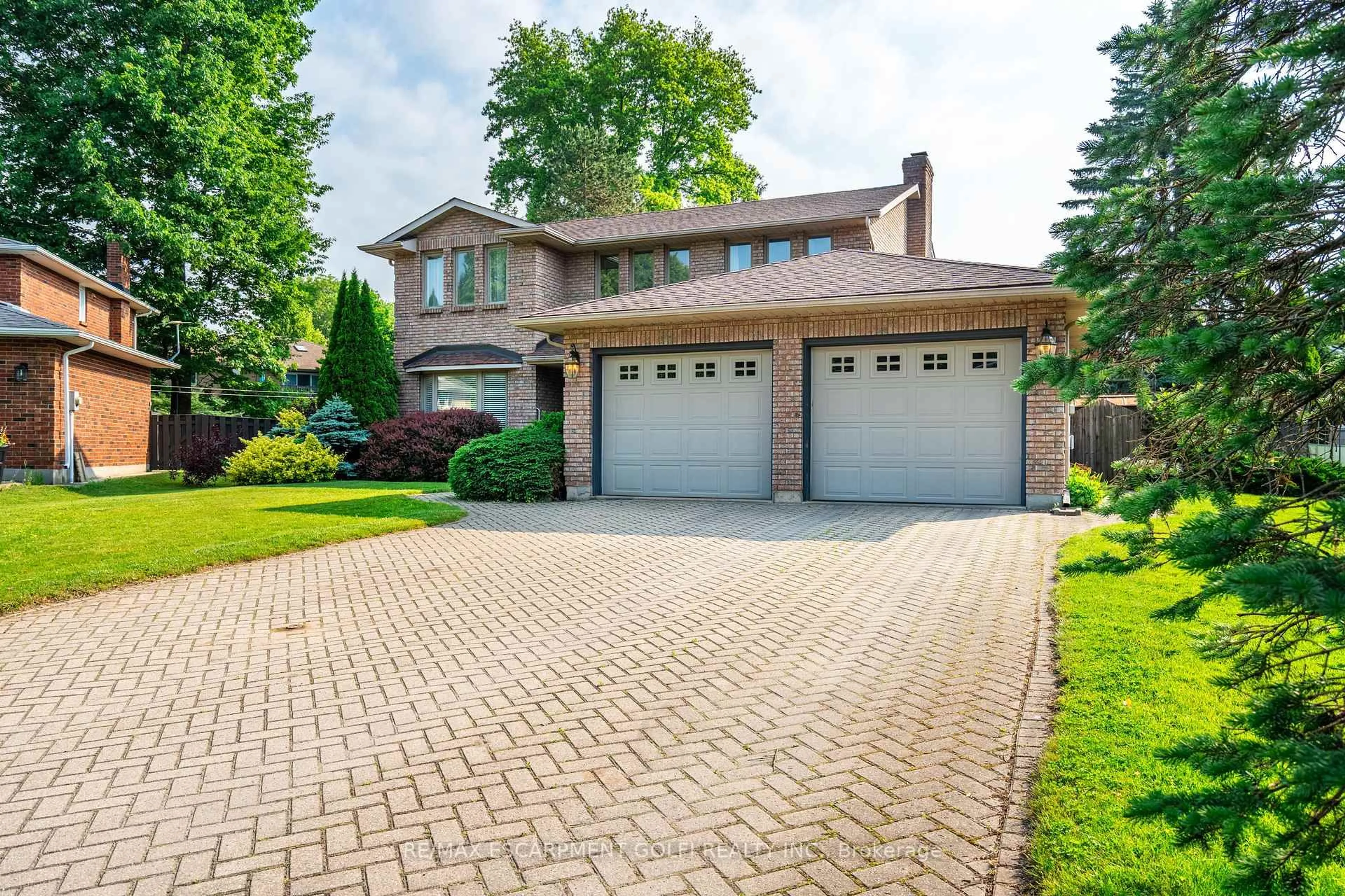 Home with brick exterior material, street for 15 Cynthia Crt, Pelham Ontario L0S 1E1