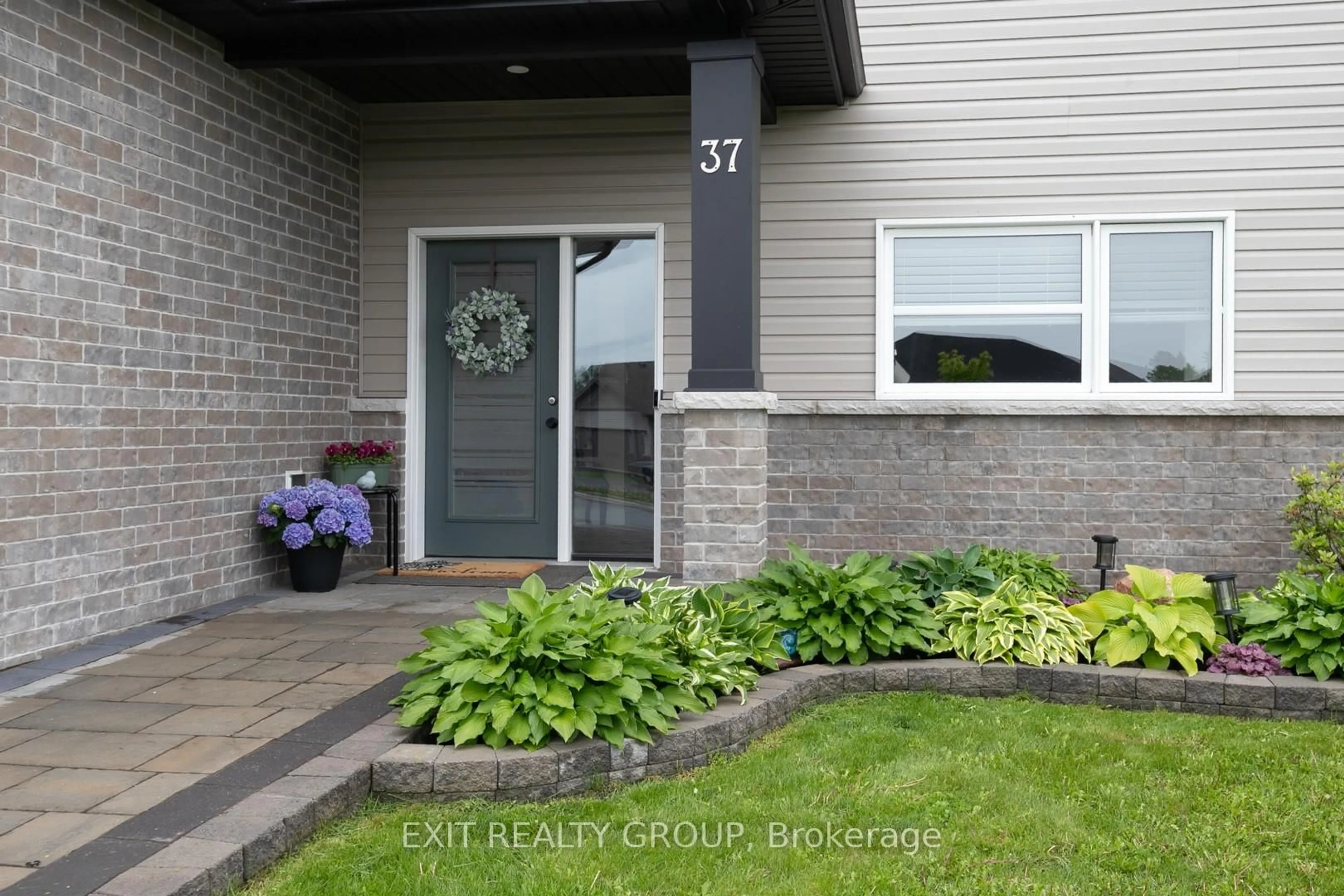 Indoor entryway for 37 Caleb Cres, Hastings Ontario K0K 2C0