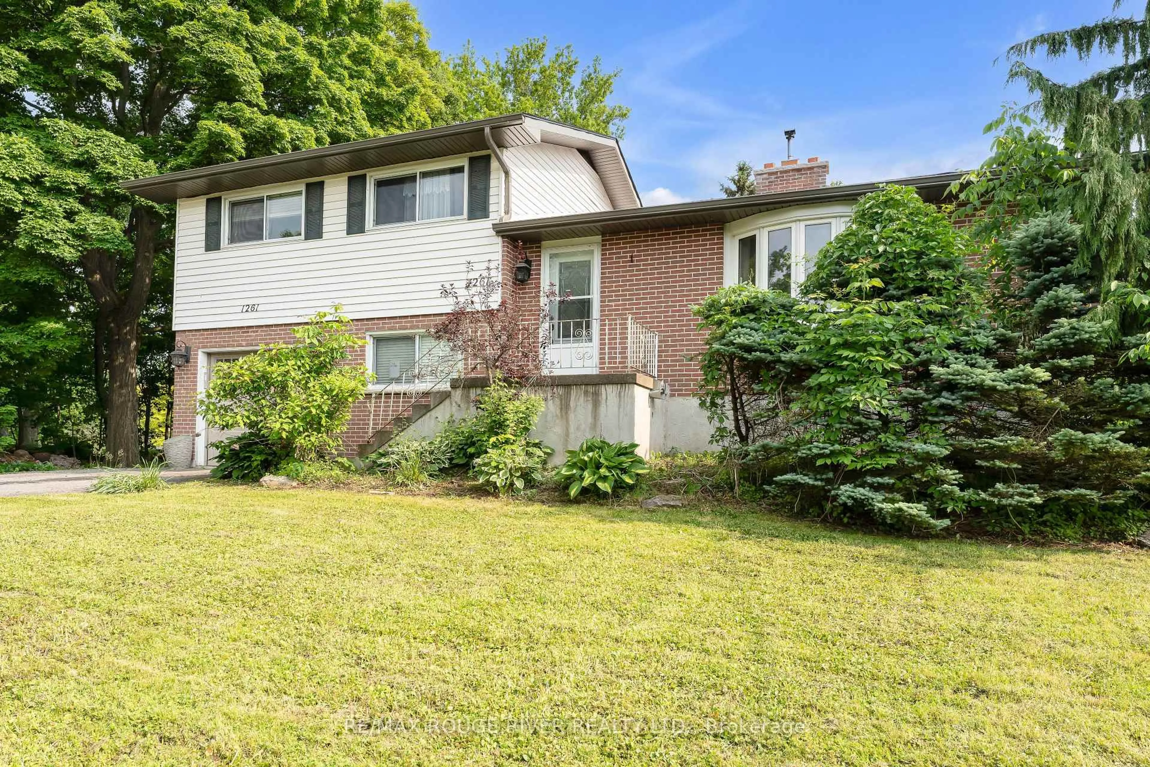 Unknown for 1261 Prince Charles Dr, Kingston Ontario K7M 5J9