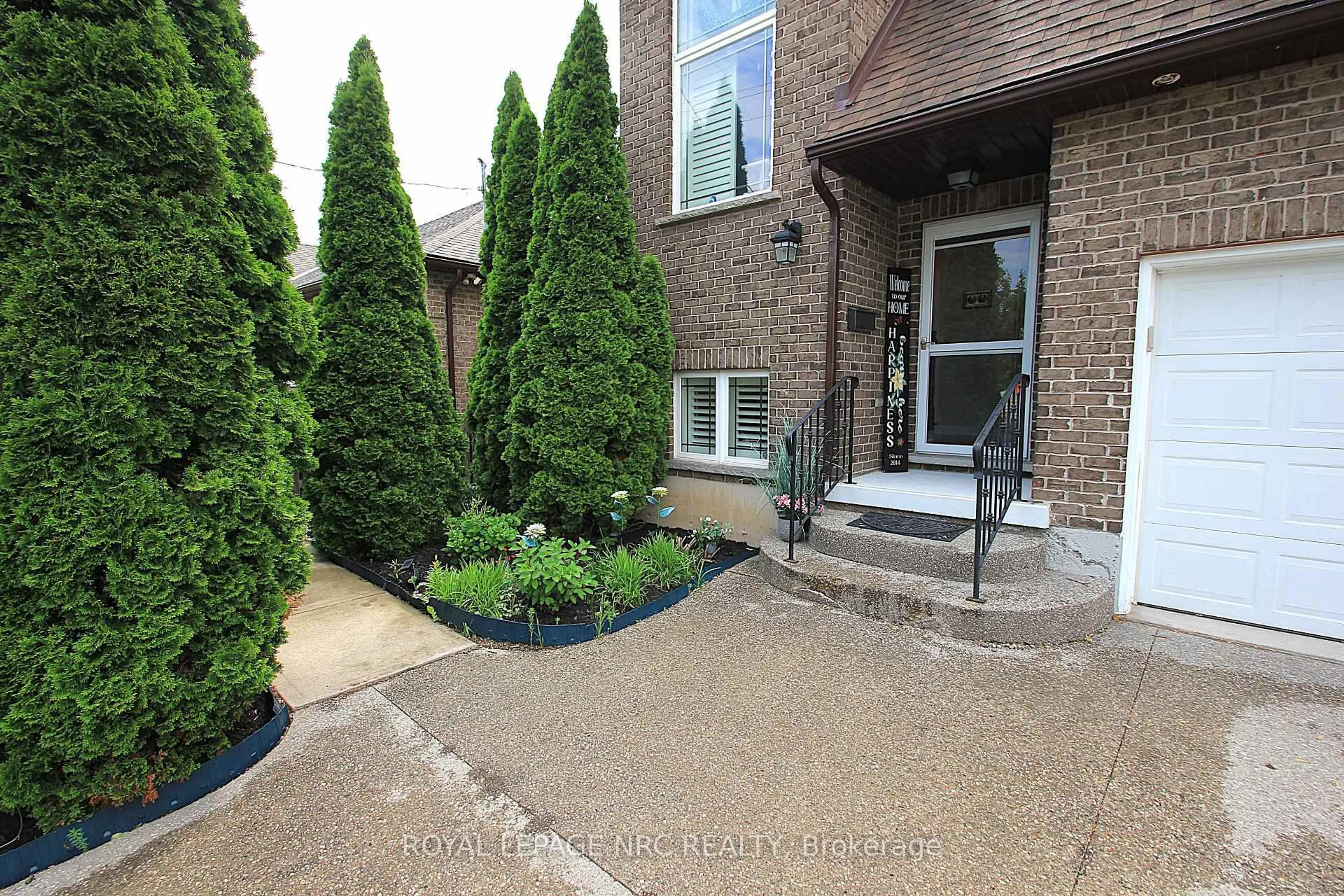 Unknown for 55 Permilla St, St. Catharines Ontario L2S 2G4