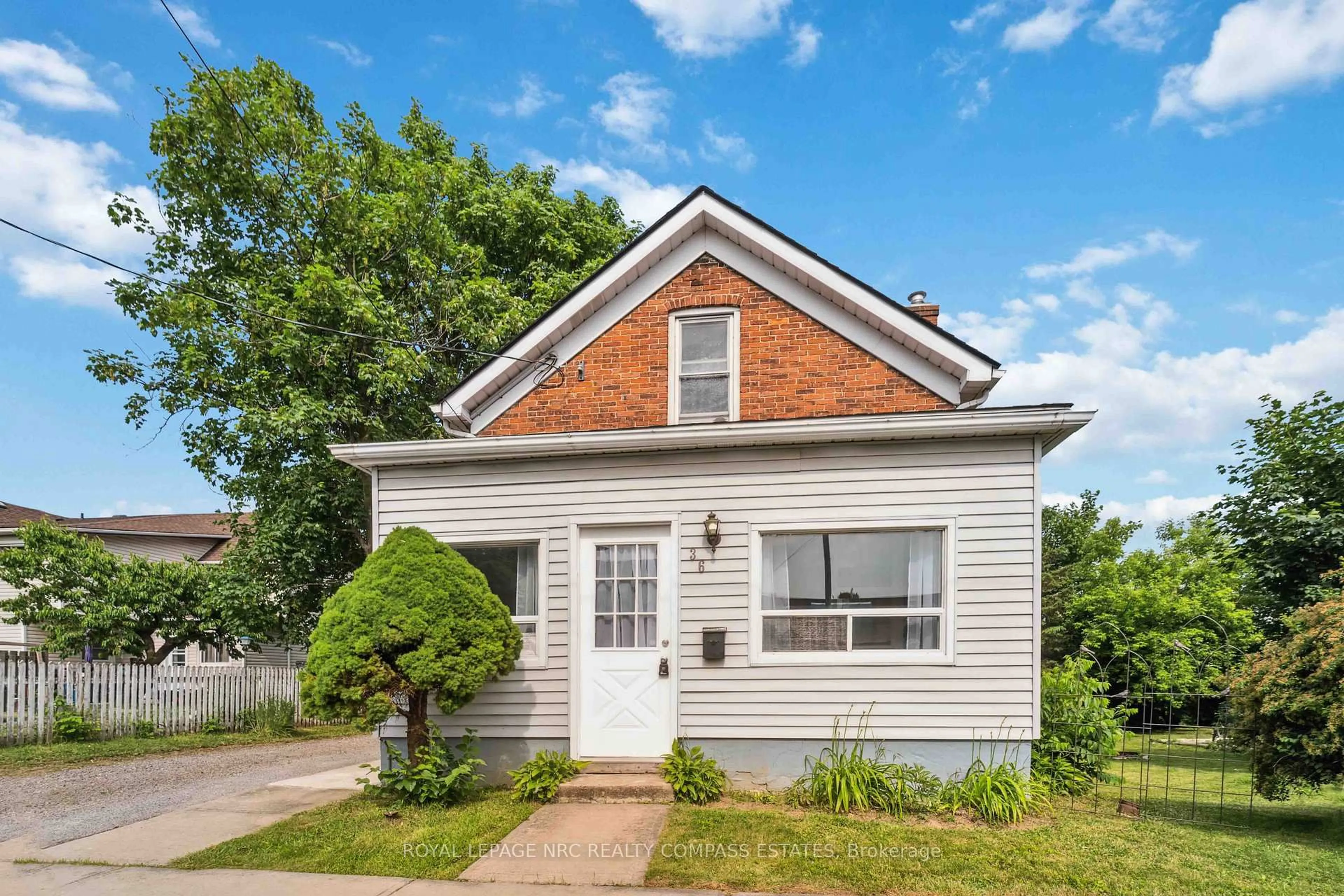 Unknown for 36 Queen St, Thorold Ontario L2V 3N1