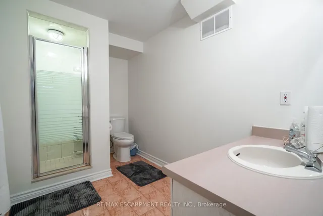 Additional property image - 89 Meadowlands Blvd