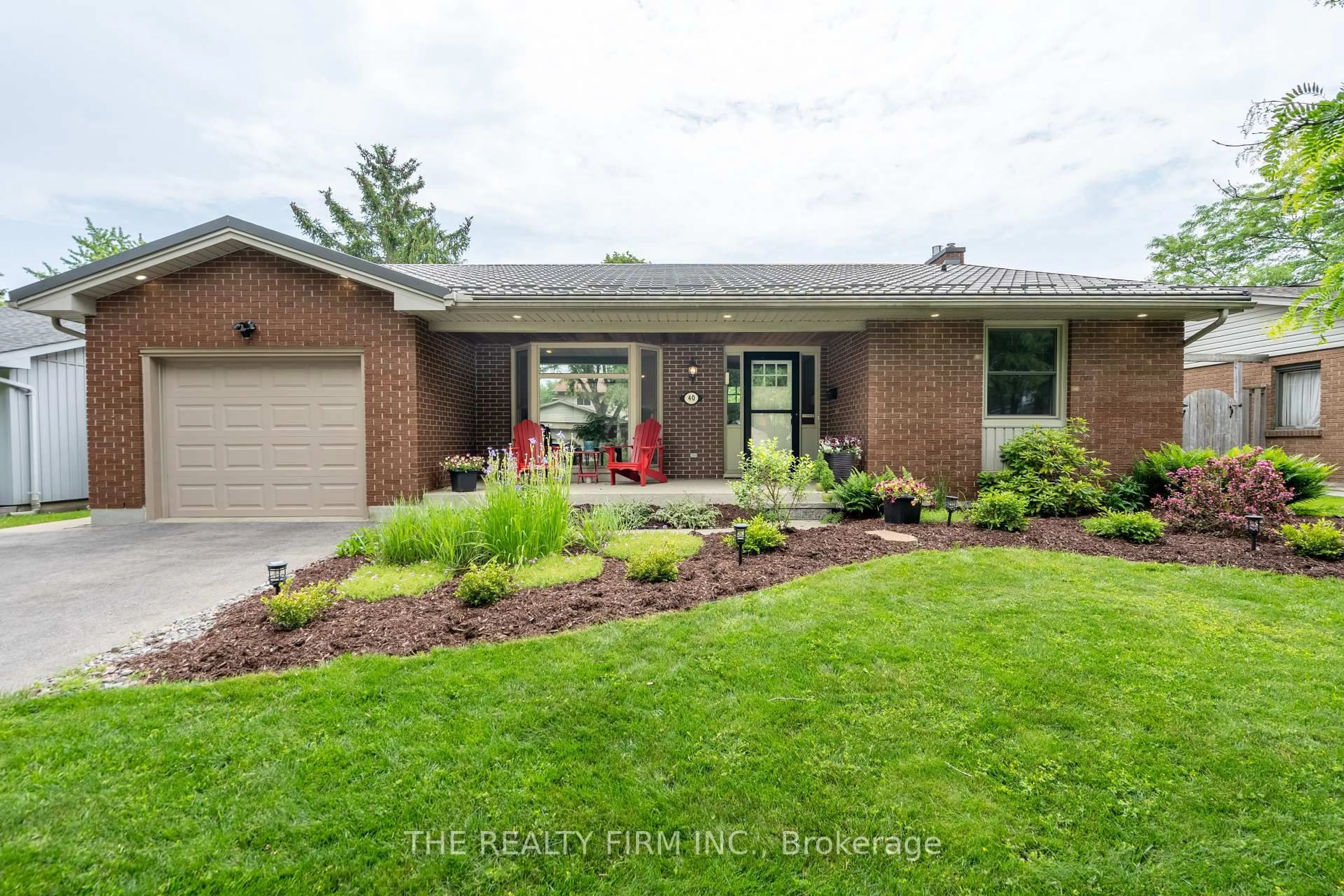 Home with brick exterior material, street for 40 Havenridge Cres, London North Ontario N6H 4L6