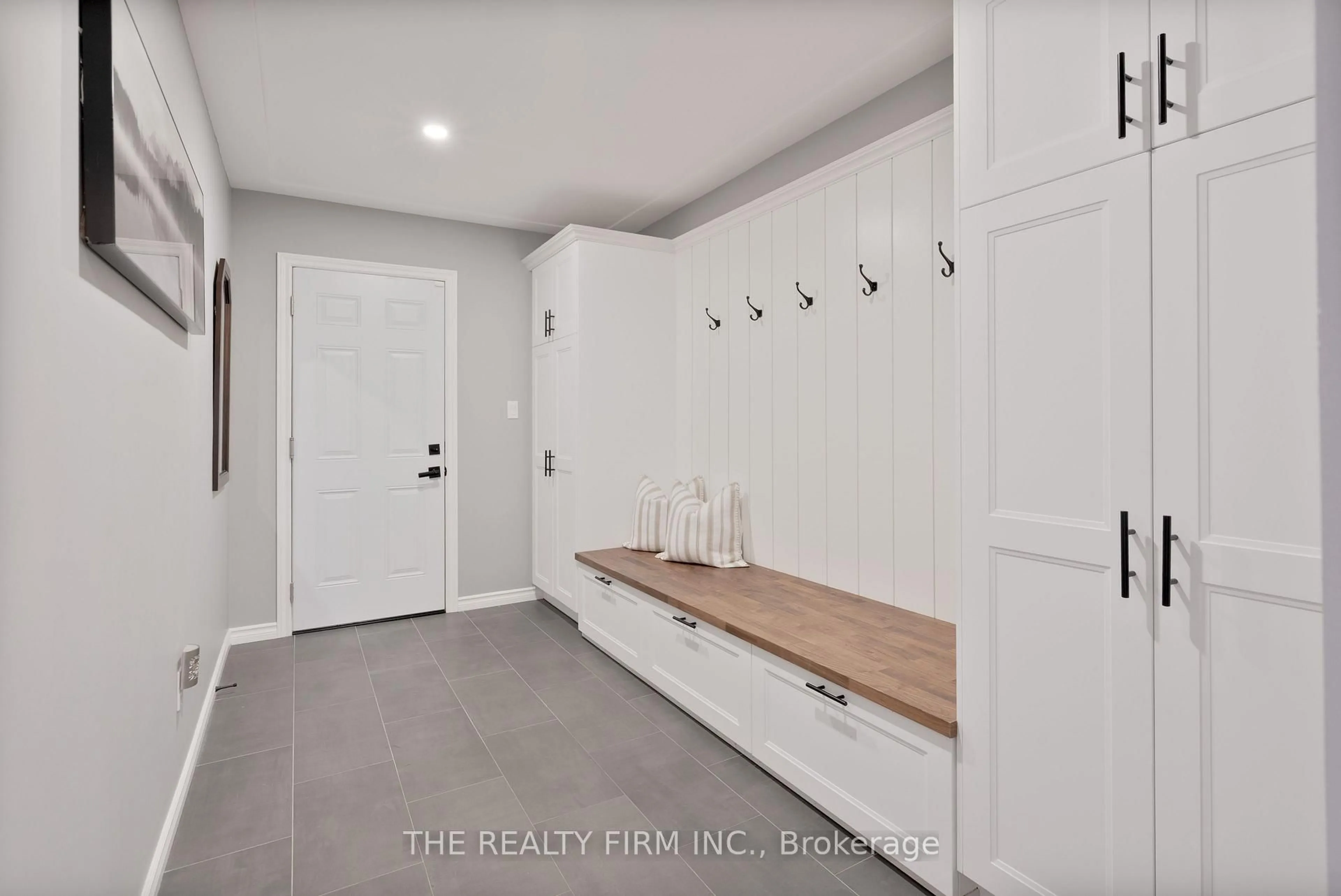 Laundry room for 40 Havenridge Cres, London North Ontario N6H 4L6