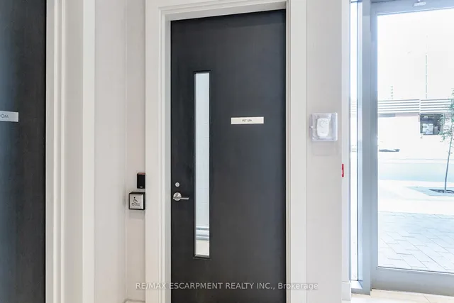 Additional property image - 212 King William St Unit 818