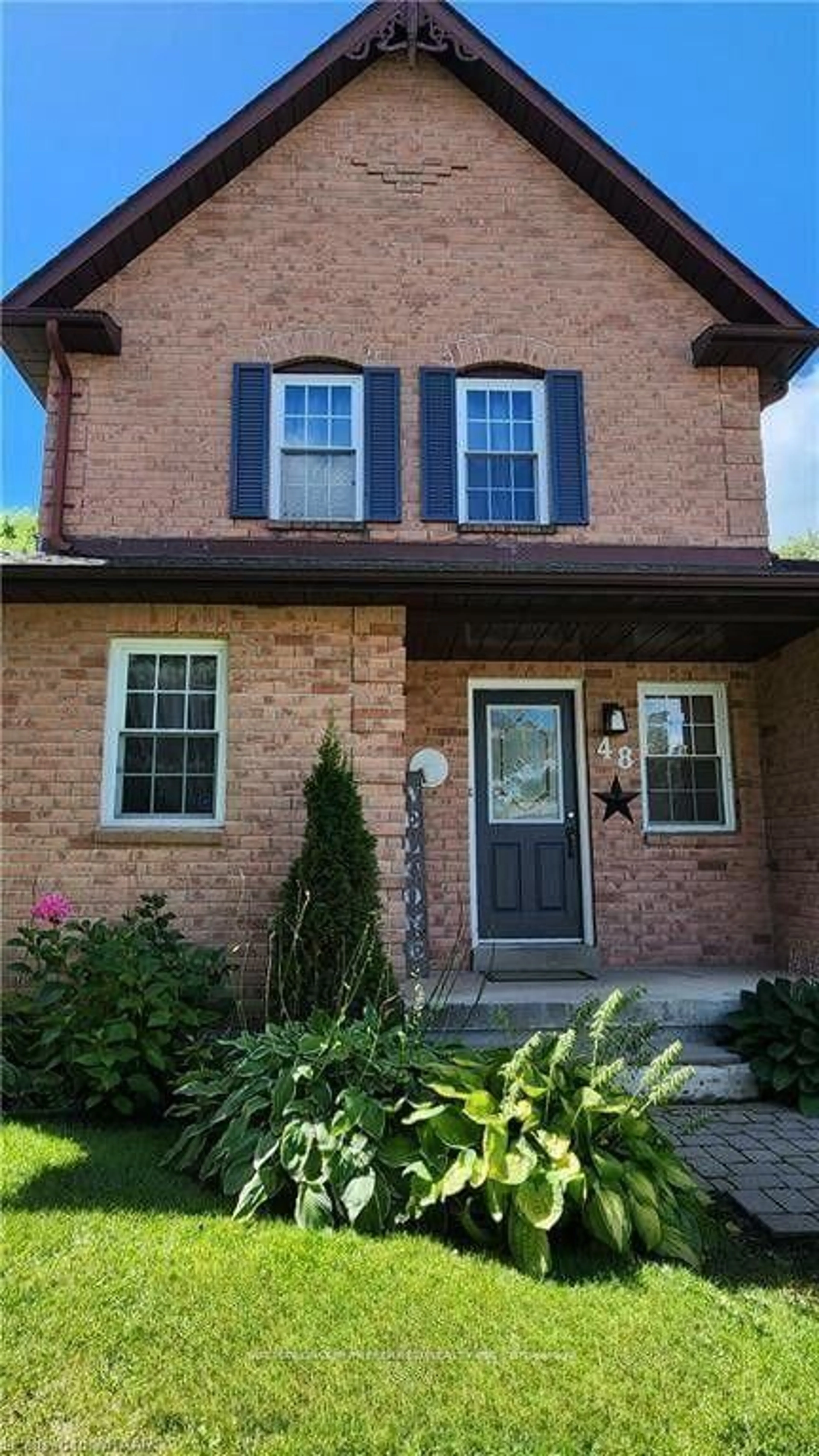 Home with brick exterior material, street for 48 Anderson St, Woodstock Ontario N4S 8X1