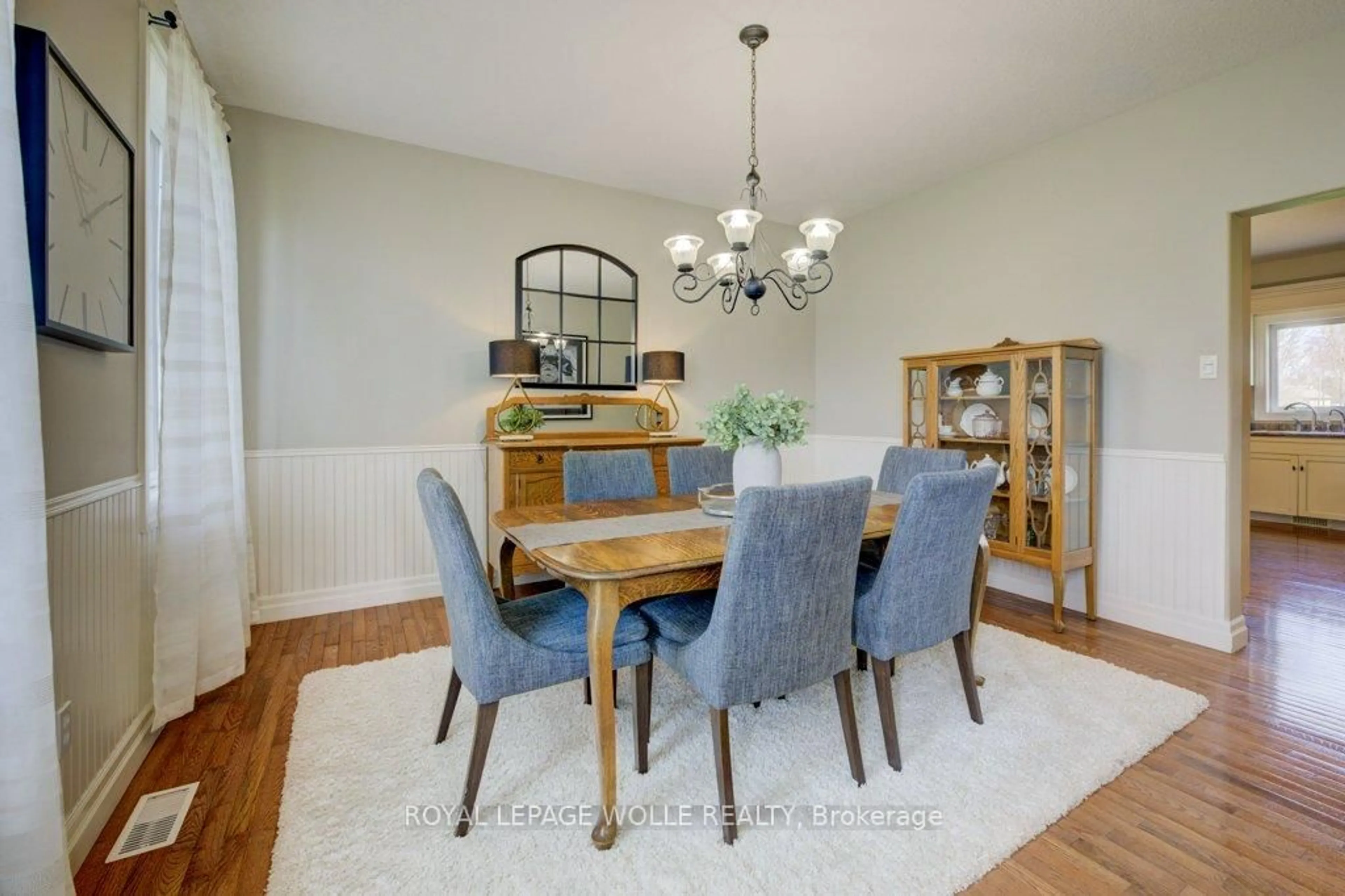 Dining room, wood/laminate floor for 4095 Princess St, Perth East Ontario N0K 1L0
