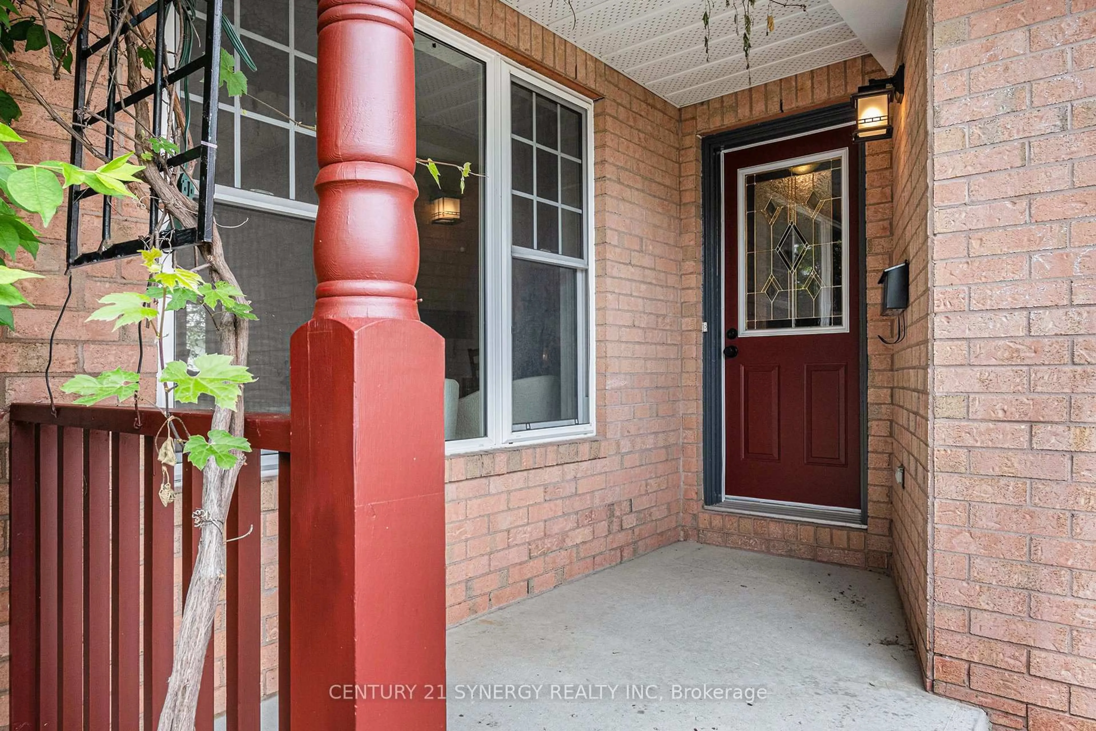 Indoor entryway for 62 Moresby Dr, Kanata Ontario K2M 2J3