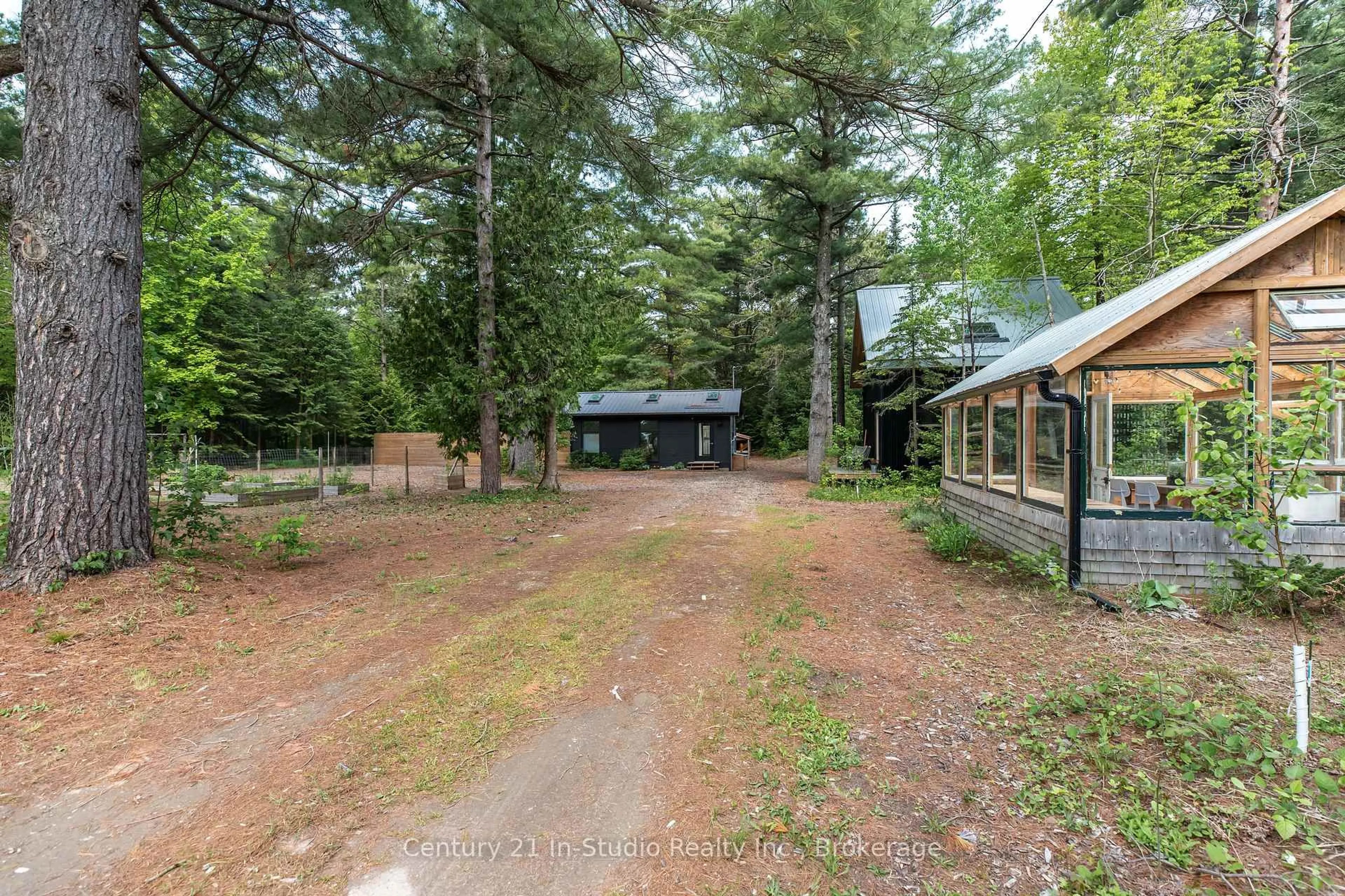 Unknown for 204 Ogimah Rd, Native Leased Lands Ontario N0H 2T0