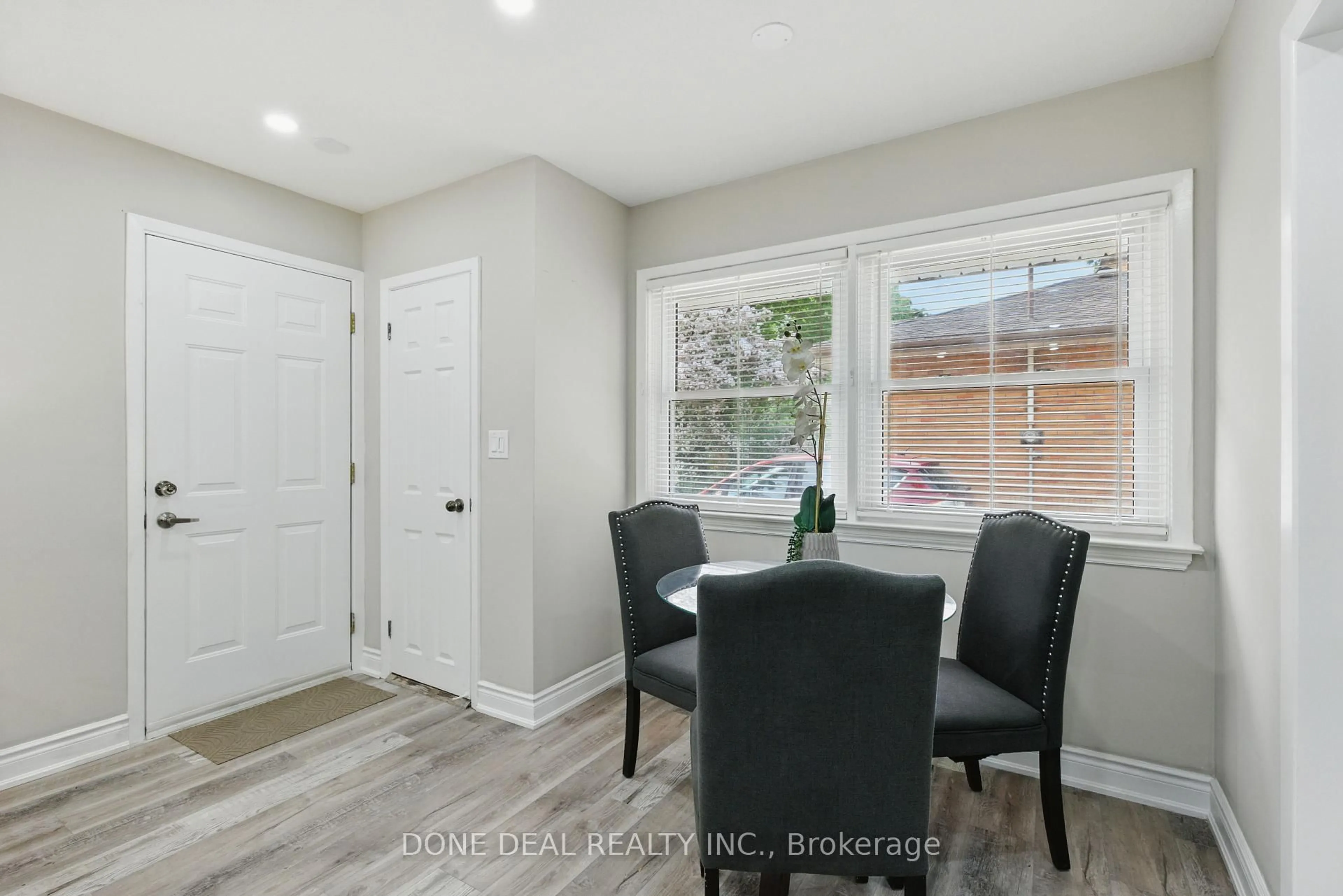 Unknown for 337 Griffith St, London South Ontario N6K 2R8