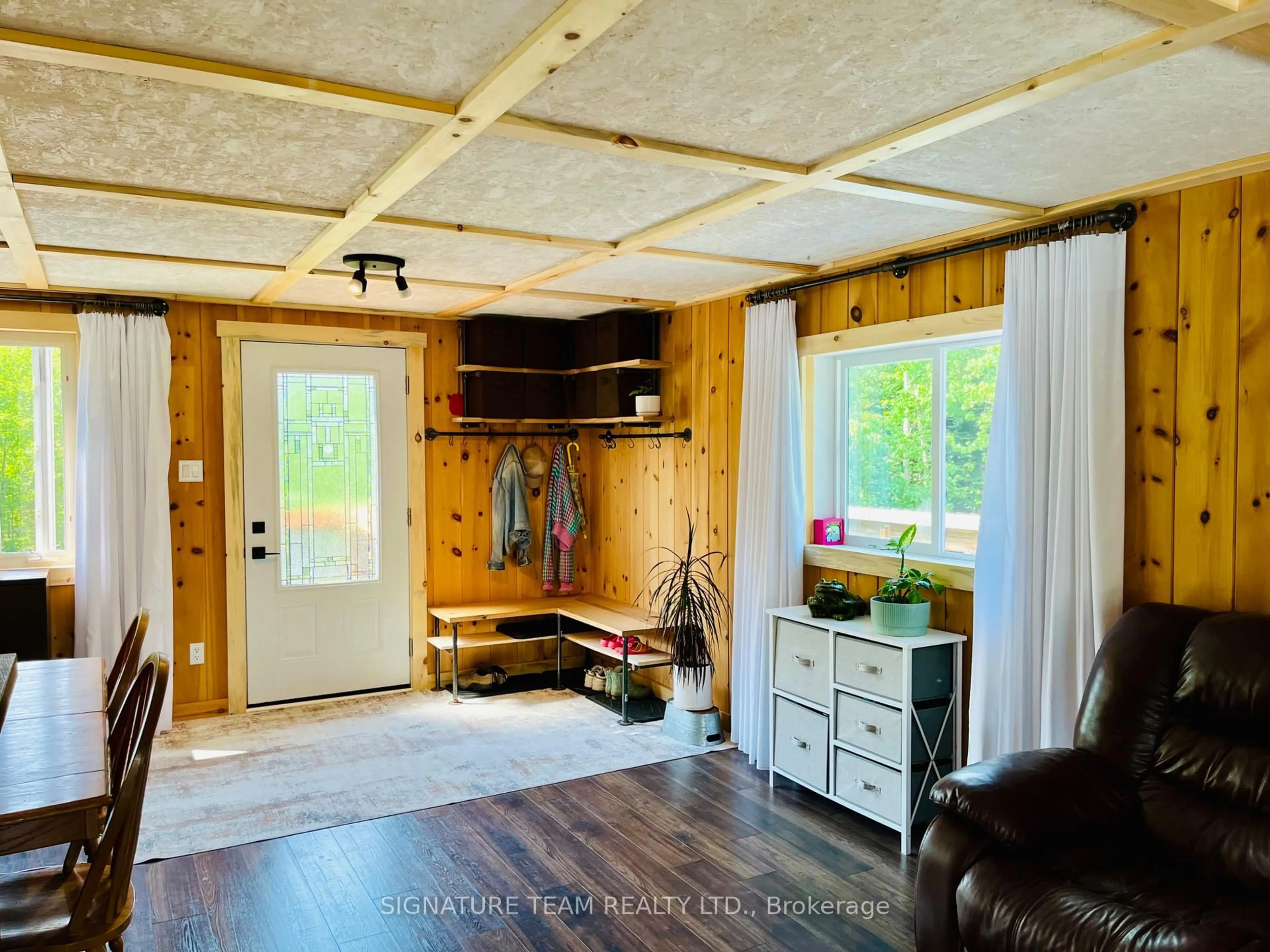 A pic of a room for 1205A Grant Rd, Renfrew Ontario K7V 3Z9